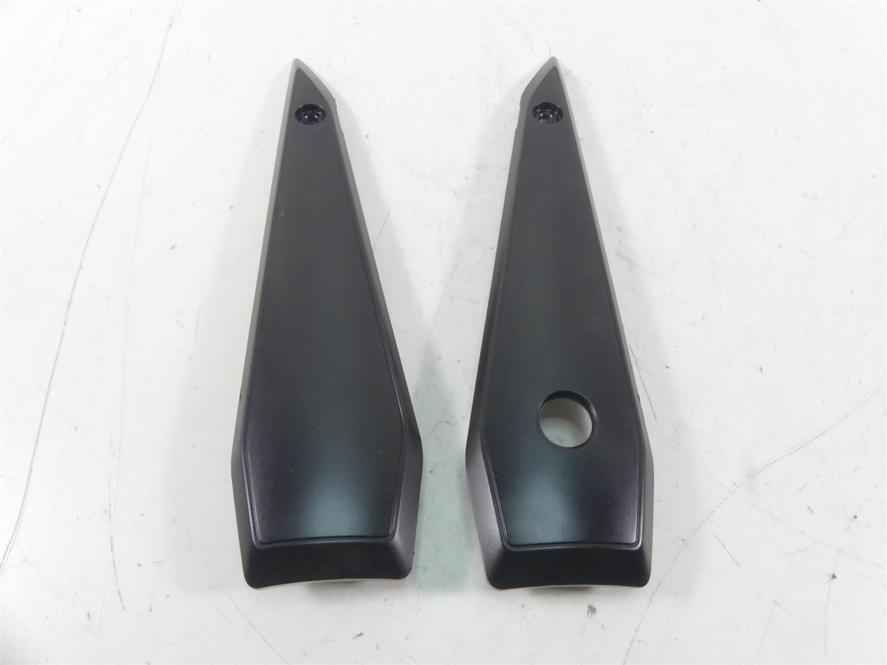 2007 Yamaha FZ1 Fazer Side Infill Fairing Cover Set 2D1-21711-00-00 2D1-21721-00 {{ shop.shopifyCountryName }} - Mototech271