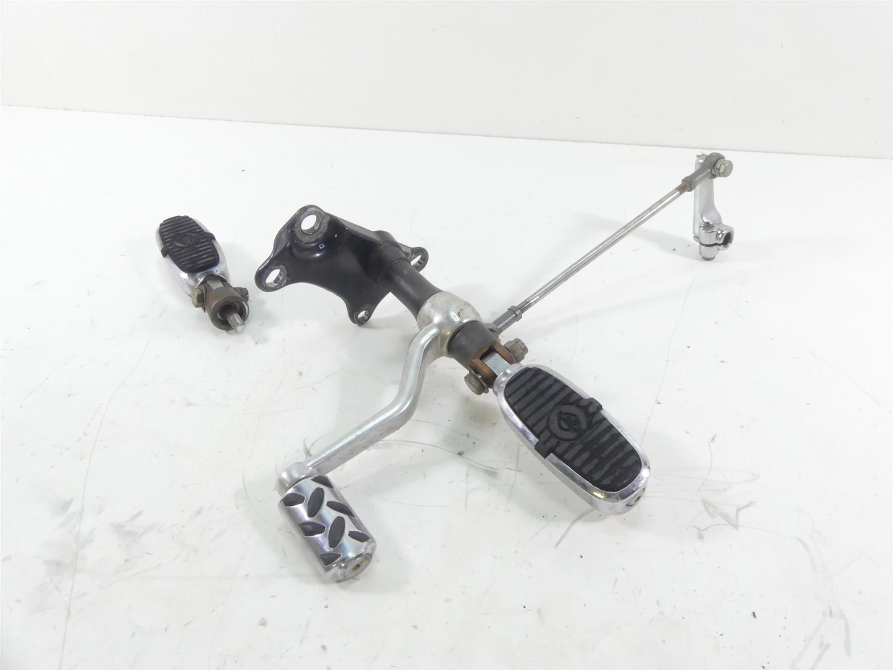 2002 Harley XL1200 Sportster Front Forward Left Right Footpeg Shifter Set {{ shop.shopifyCountryName }} - Mototech271