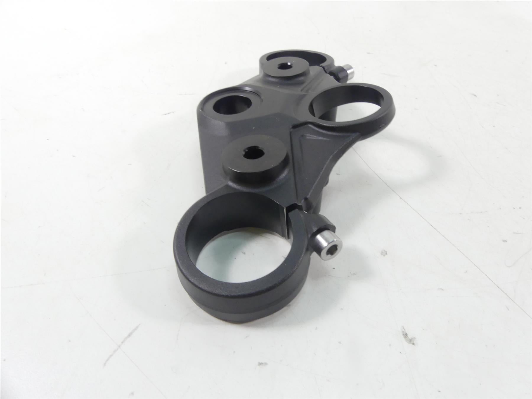 2019 Triumph Street Triple 765R Upper Triple Tree Steering Clamp 50mm T2041726 {{ shop.shopifyCountryName }} - Mototech271