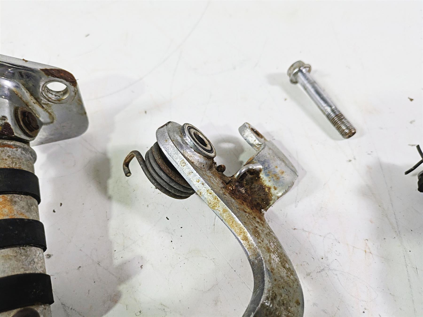 2002 Honda VT1100 Shadow Sabre Right Foot Pegs & Brake Pedal Set 50615-MCK-A00 {{ shop.shopifyCountryName }} - Mototech271