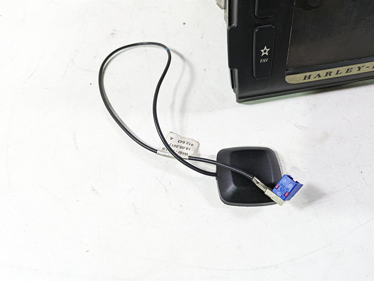 2017 Harley Touring FLTRXS Road Glide Radio Amp Boom Box 6.5GT -Read 76000076B {{ shop.shopifyCountryName }} - Mototech271