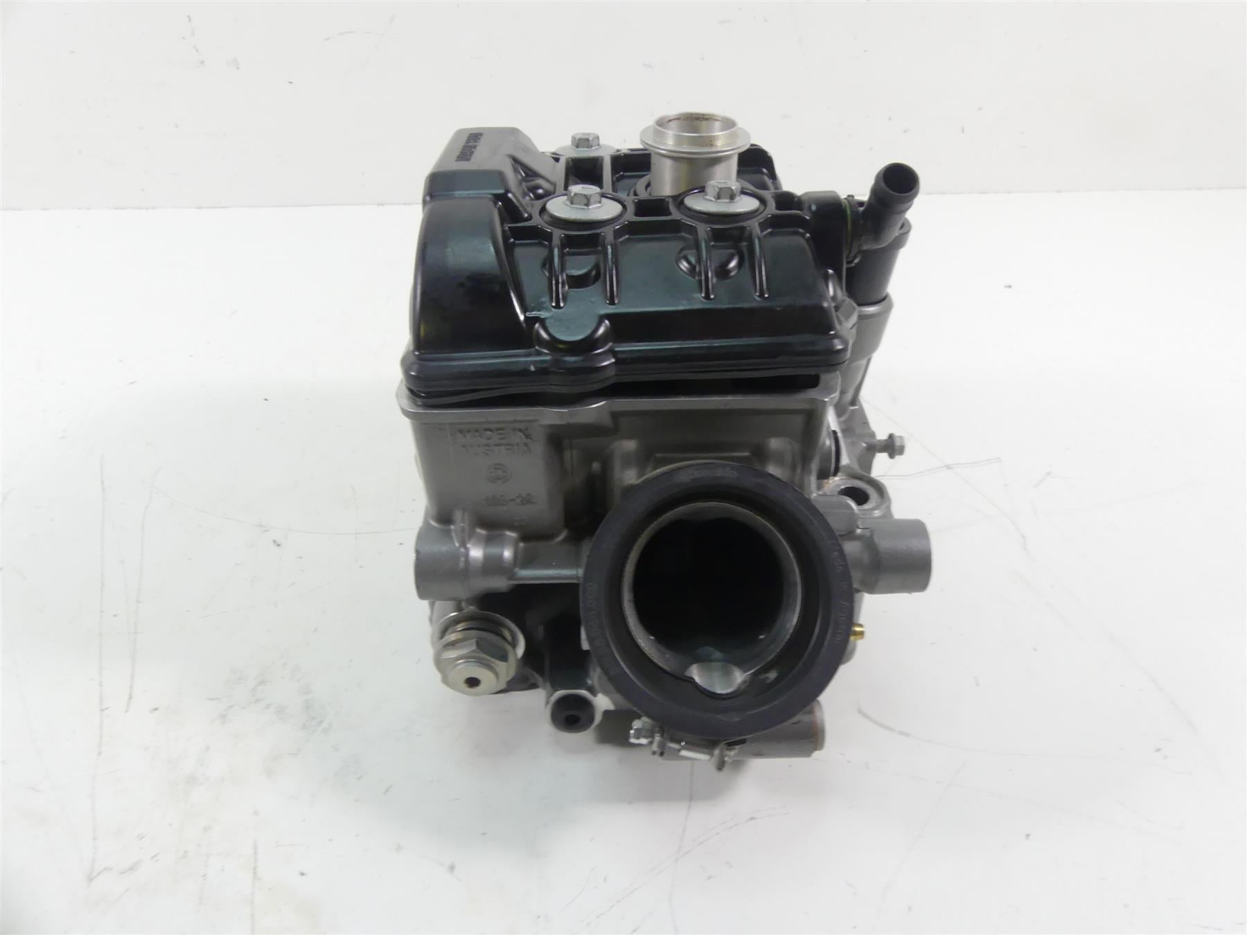 2015 KTM 1190 Adventure R Rear Cylinderhead Cylinder Head - Read 6133612010024 {{ shop.shopifyCountryName }} - Mototech271