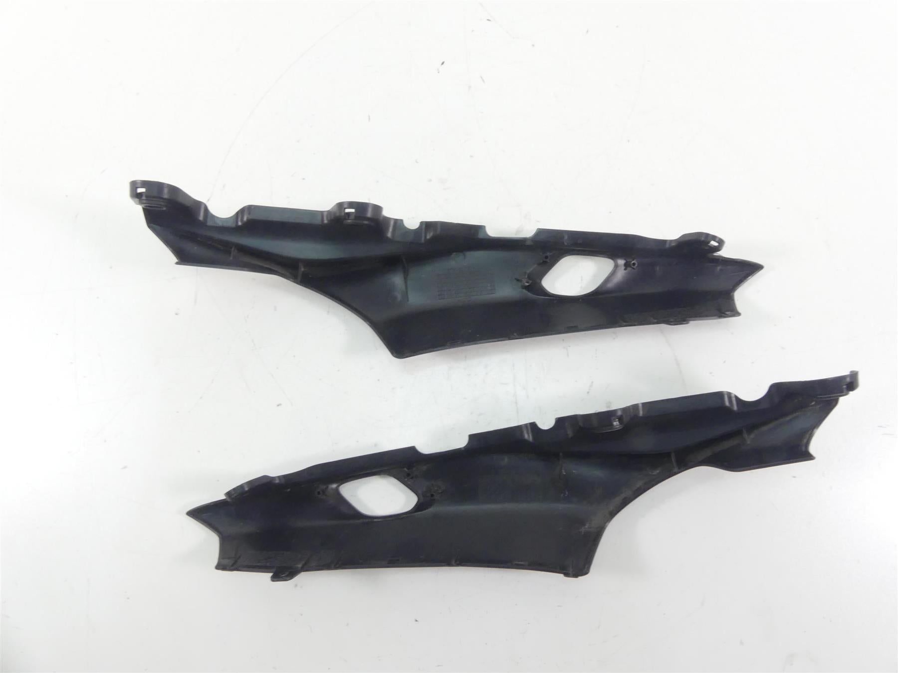 2022 Yamaha MT09 FZ09 Rear Tail Side Cover Fairing Set B7N-21711-00-00 {{ shop.shopifyCountryName }} - Mototech271