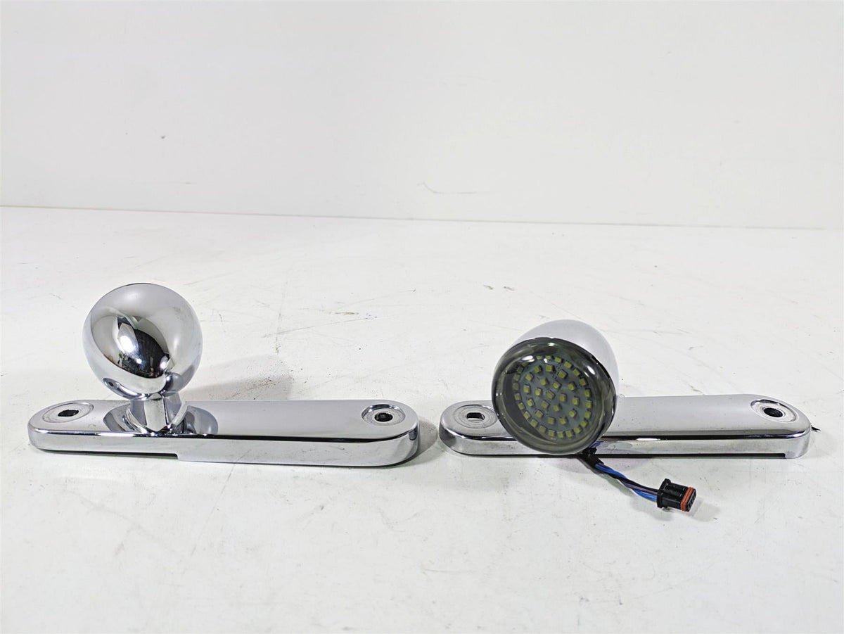 2020 Harley Touring FLHT Electra Glide Front Led Blinker & Mount Set 68000036 {{ shop.shopifyCountryName }} - Mototech271