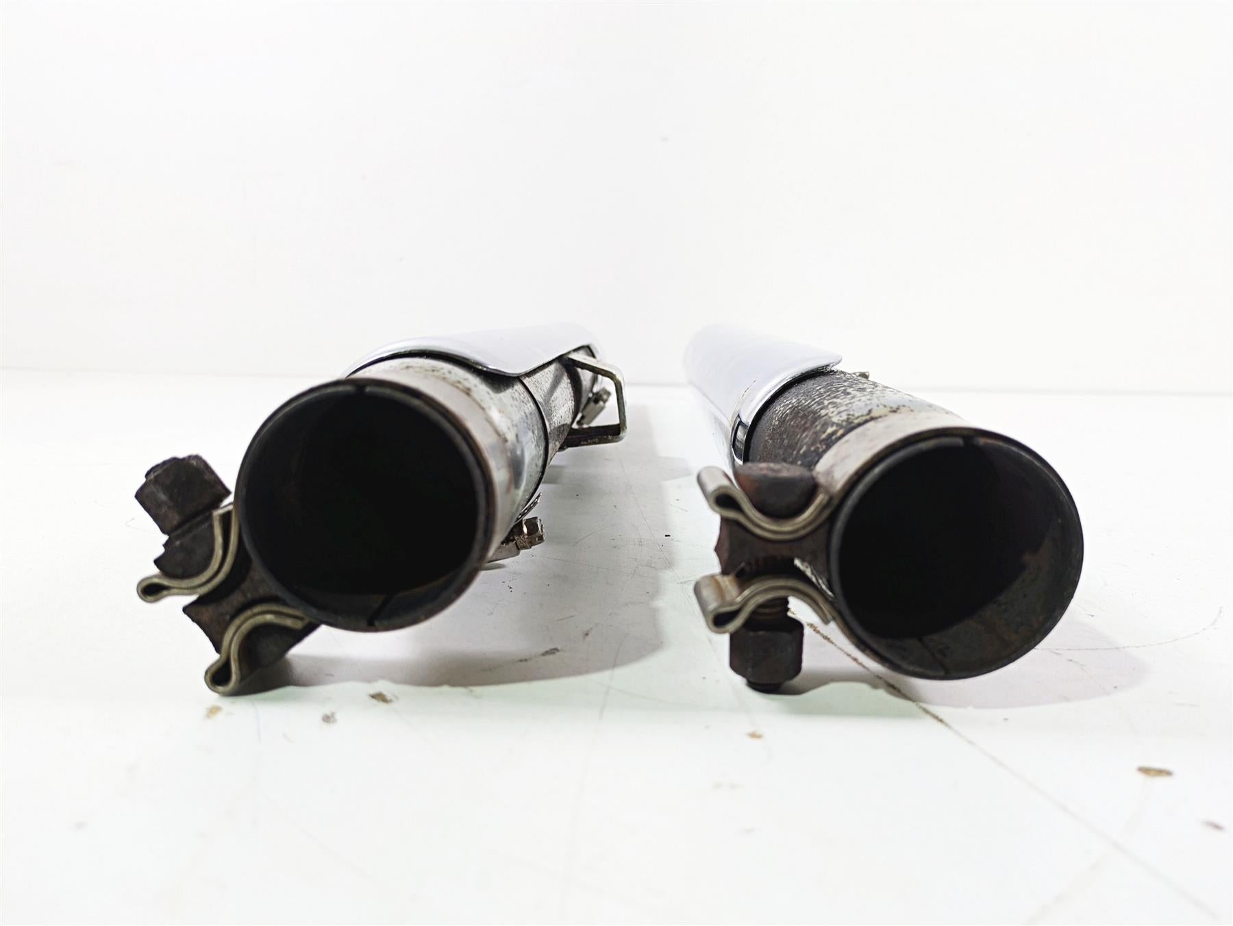 2009 Harley FXCWC Softail Rocker Vance Hines Straightshot Exhaust Mufflers 16831 {{ shop.shopifyCountryName }} - Mototech271