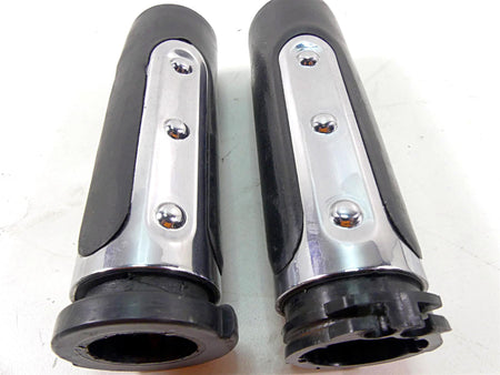2007 Harley Touring FLHRSE CVO Road King Left Right Hand Grip Set 57202-07 {{ shop.shopifyCountryName }} - Mototech271
