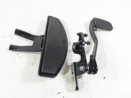 2019 Harley FLHCS Softail Heritage Front Right Floorboard + Brake Pedal 50600206 {{ shop.shopifyCountryName }} - Mototech271