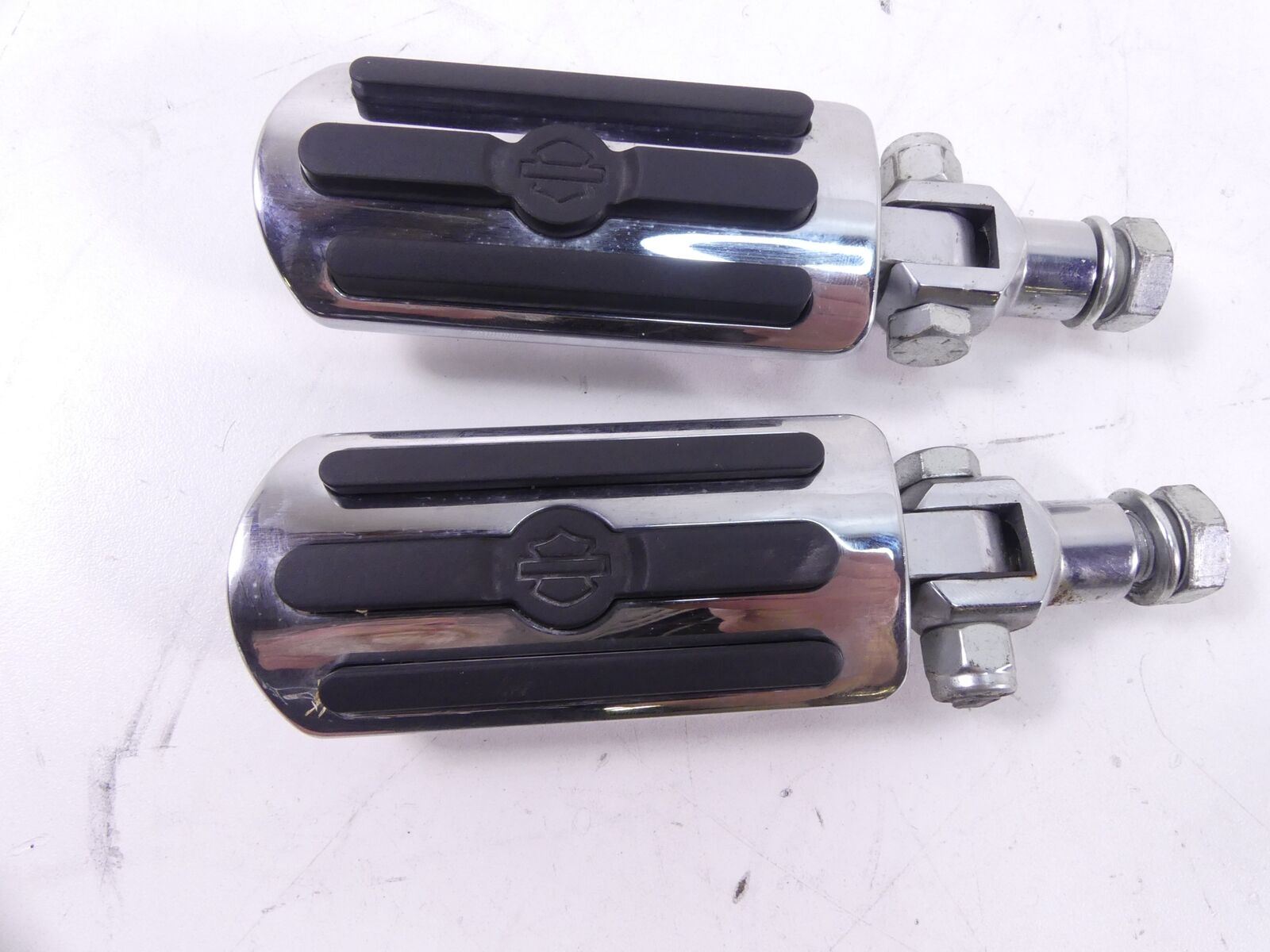 2016 Harley Touring FLHXS Street Glide Sp Crash Bar Footpegs 49184-09A {{ shop.shopifyCountryName }} - Mototech271