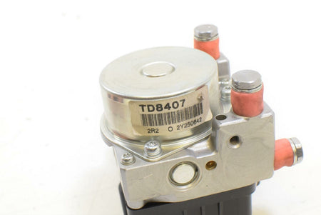 2014 Triumph 1050 Speed Triple ABS Nissin Abs Brake Module Pump T2024104 {{ shop.shopifyCountryName }} - Mototech271