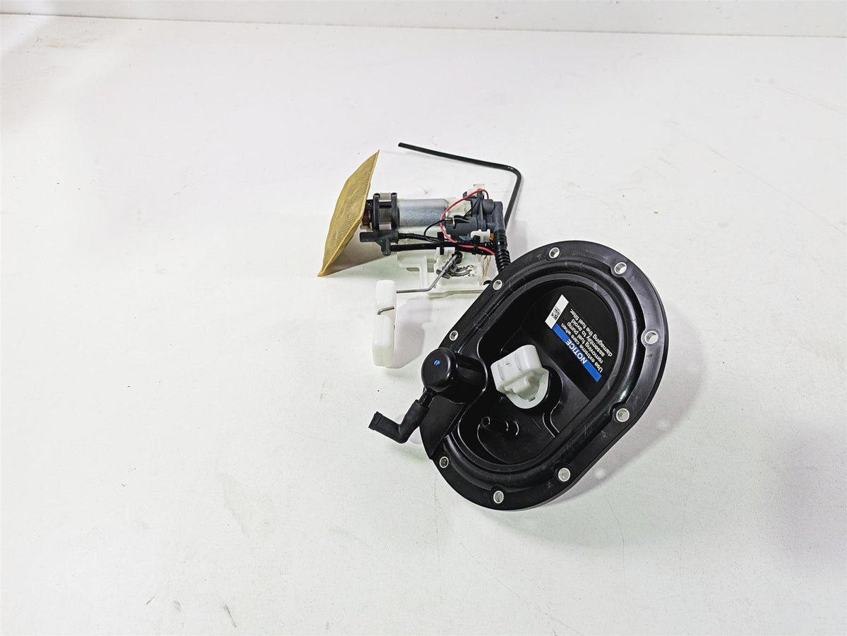 2017 Indian Chieftain Limited Fuel Gas Petrol Pump -Tested 2521787 2522160 {{ shop.shopifyCountryName }} - Mototech271
