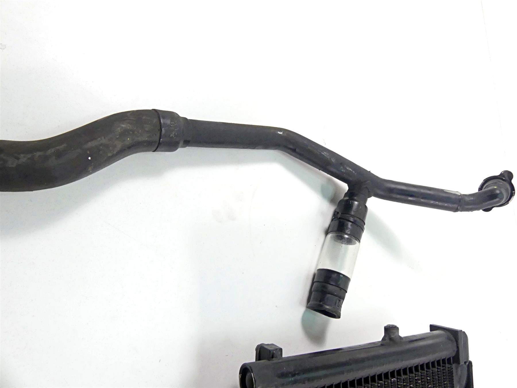 2014 Harley VRSCF Muscle V-Rod Radiator Fans Hoses Set 26721-04C 26800027 {{ shop.shopifyCountryName }} - Mototech271