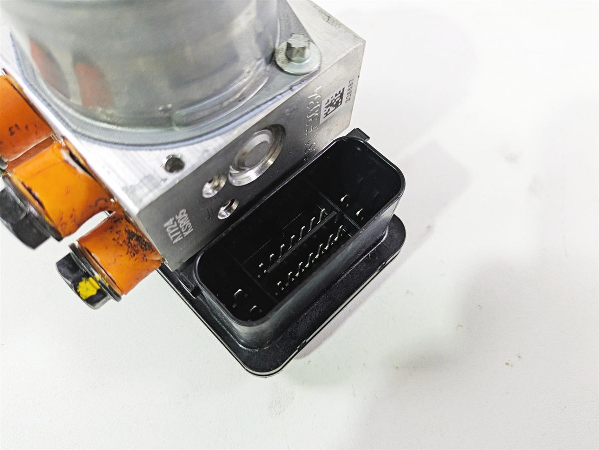 2022 Ducati Streetfighter V2 Abs Brake Pump Control Module 54240951B {{ shop.shopifyCountryName }} - Mototech271