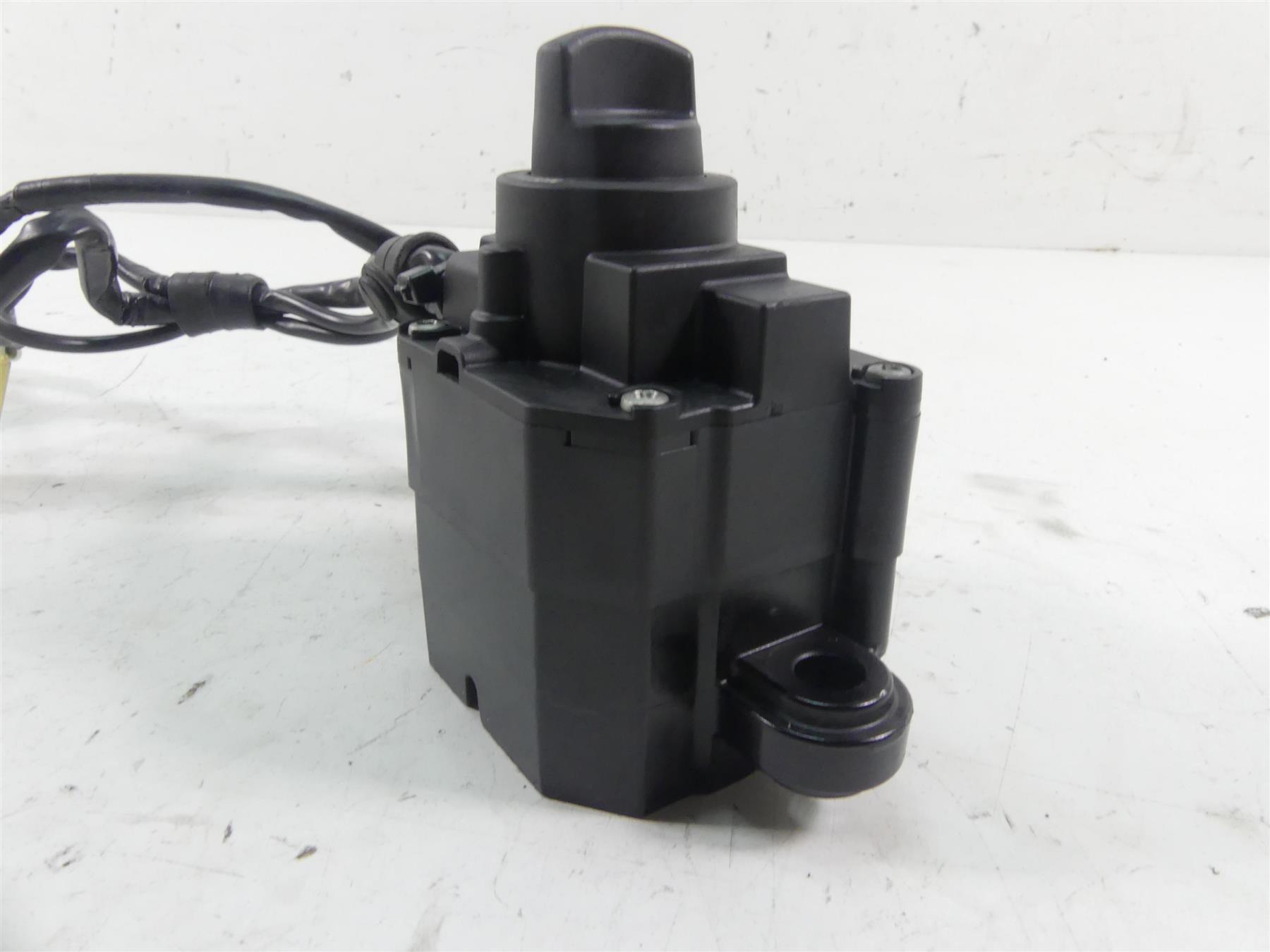 2020 Ducati Multistrada 1260 Enduro Handsfree Ignition Switch - Read 59821971F {{ shop.shopifyCountryName }} - Mototech271