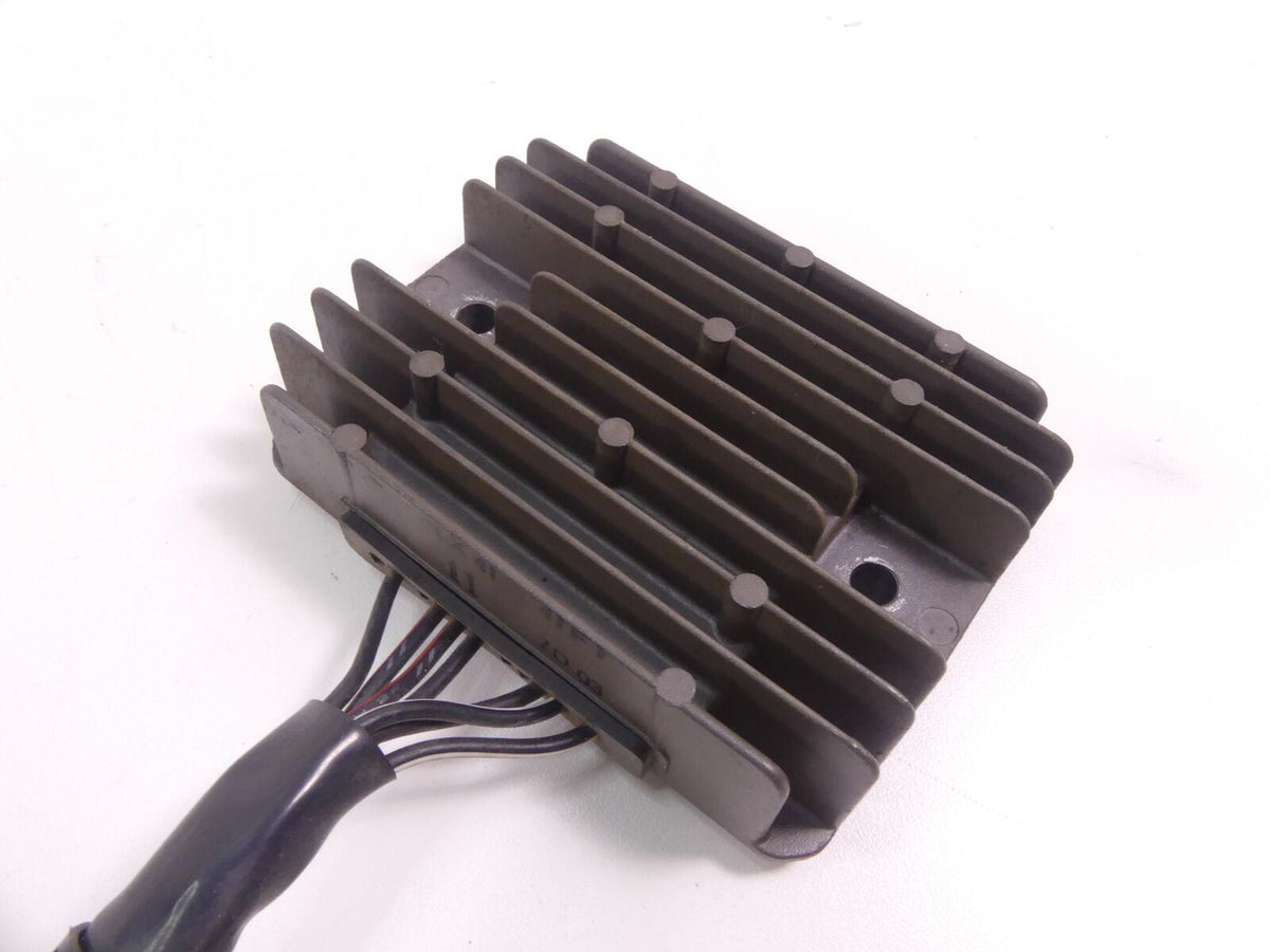 2007 Suzuki VL800 C50 Boulevard Rectifier Voltage Regulator 32800-47H00 {{ shop.shopifyCountryName }} - Mototech271