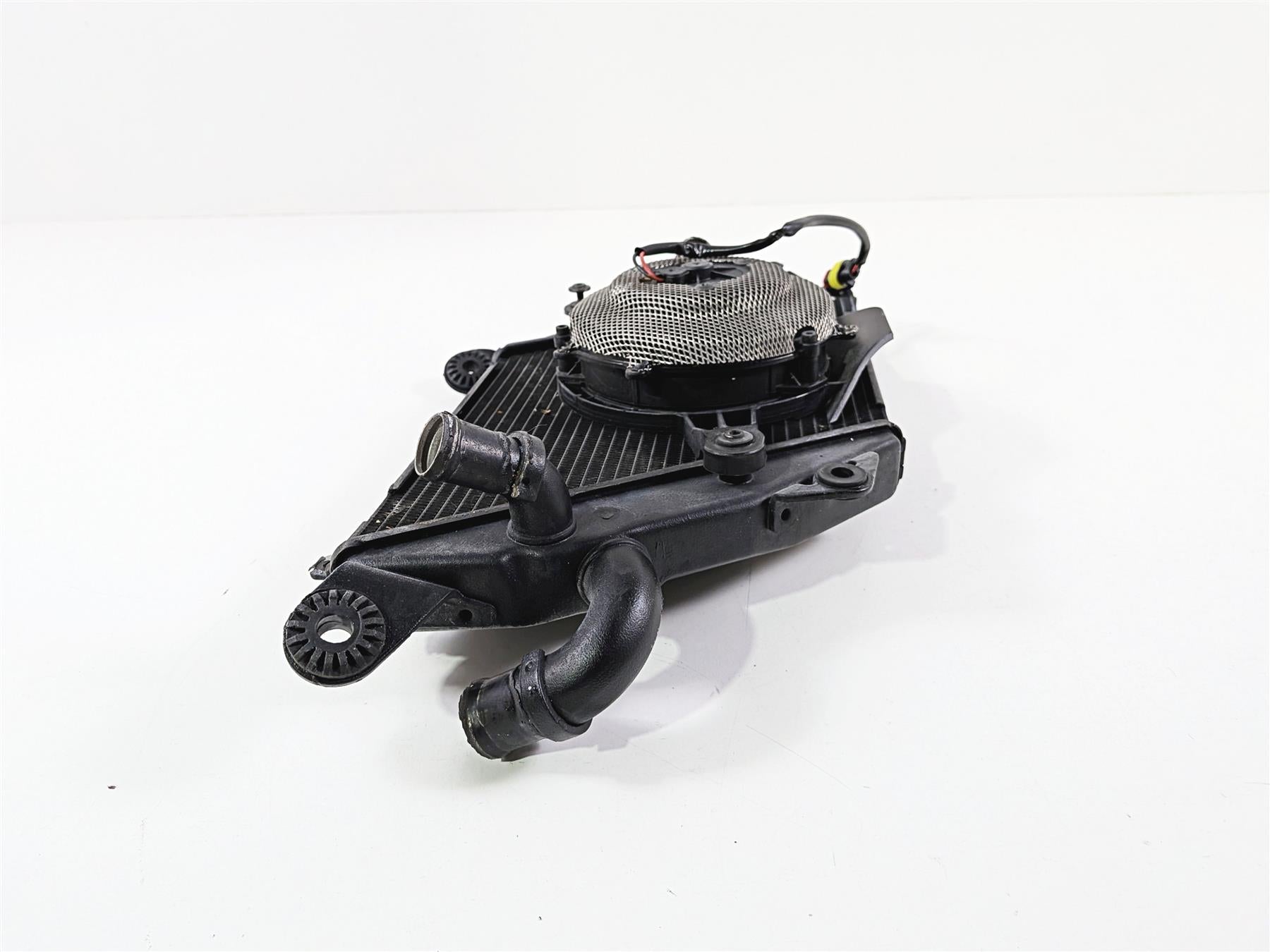 2015 Ducati Diavel Dark Left Coolant Radiator Fan Set 54840891B-Mototech271