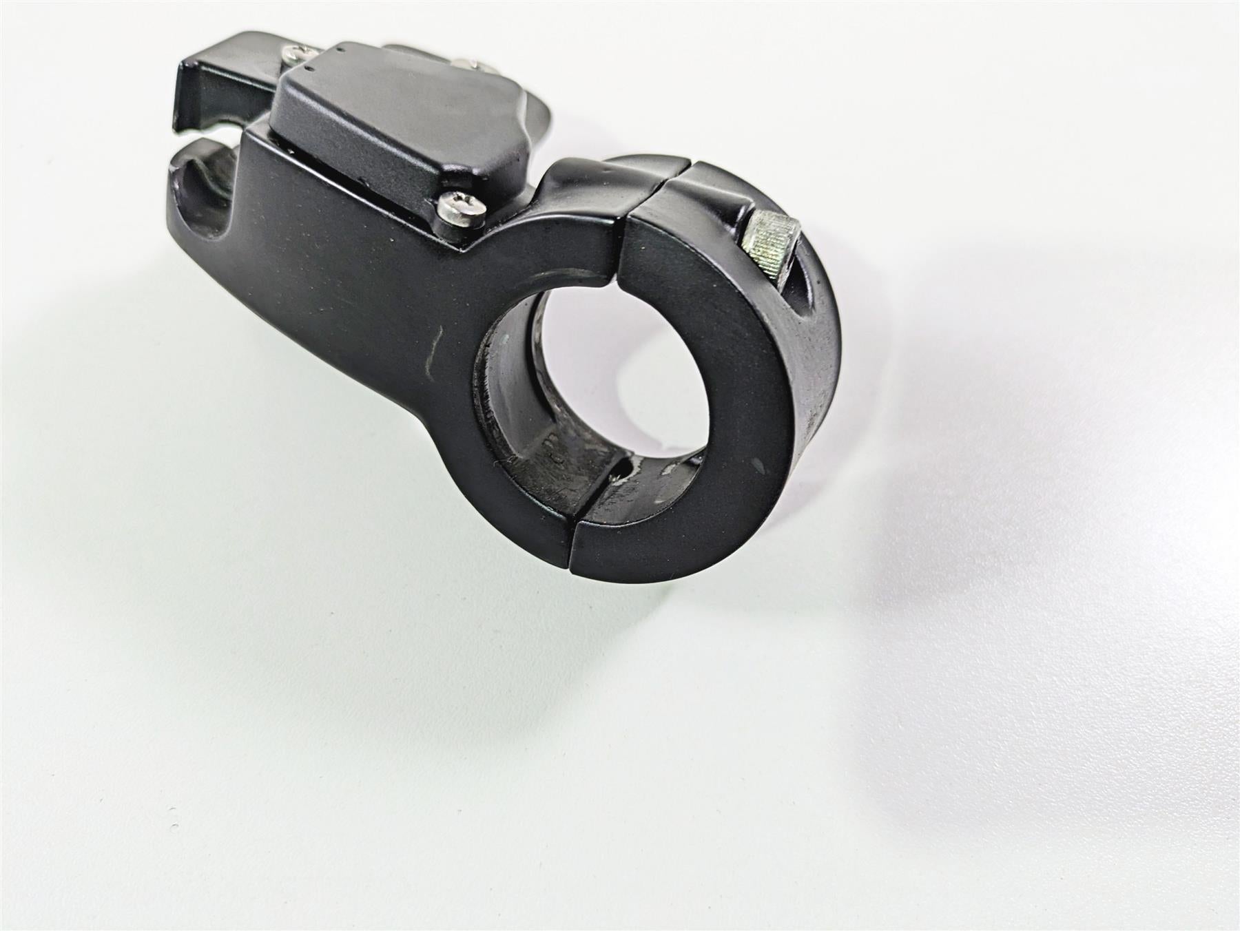 2016 Indian Chief Classic Clutch Perch 2205750 {{ shop.shopifyCountryName }} - Mototech271
