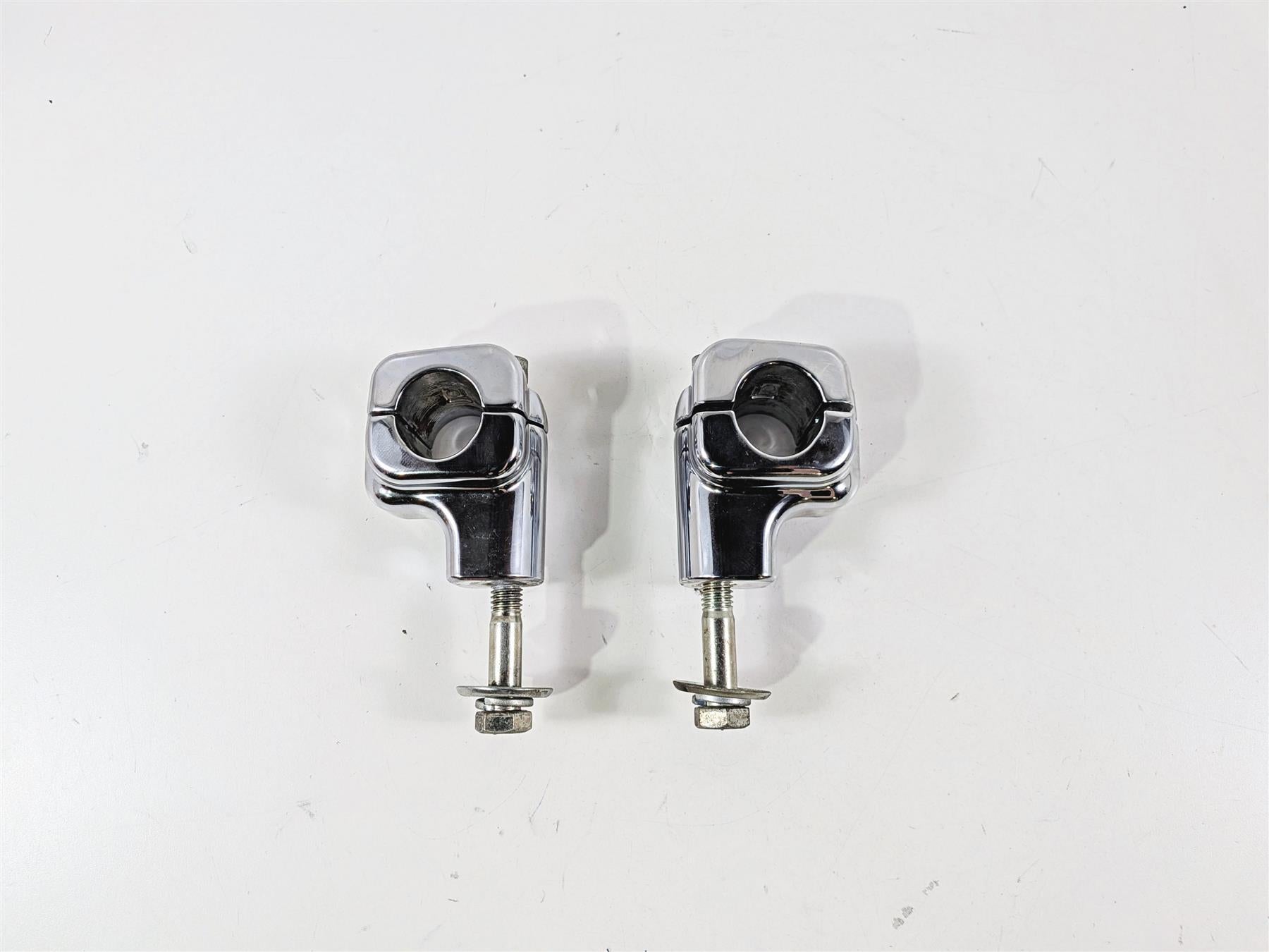 2012 Harley Softail FLSTF Fat Boy Handlebar Clamp Riser Holder 56887-07 {{ shop.shopifyCountryName }} - Mototech271