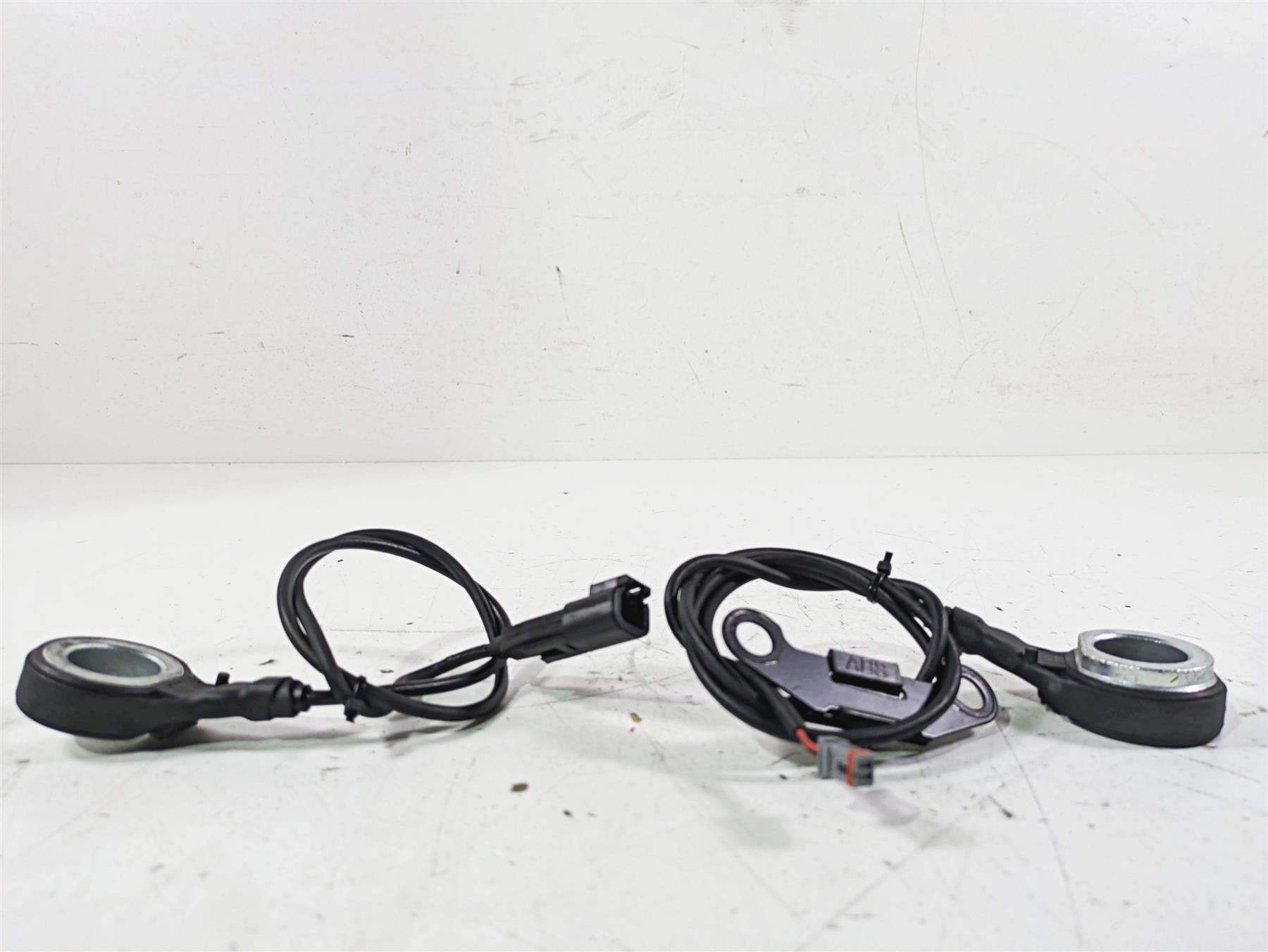 2019 Harley FLHCS Softail Heritage Front Rear Abs Brake Sensor Set 41100080 {{ shop.shopifyCountryName }} - Mototech271