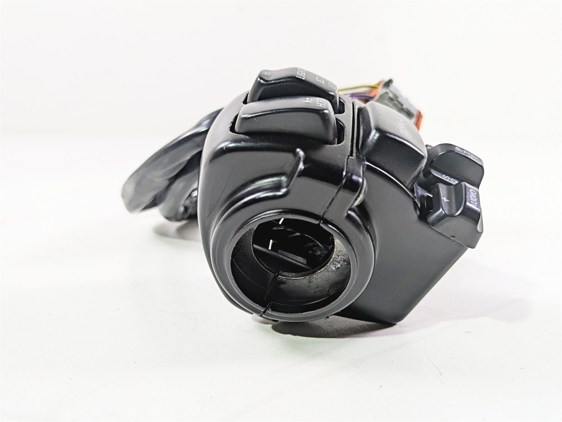 1999 Harley Touring FLHTCUI E-Glide Left Hand Control Switch Audio 71682-06A {{ shop.shopifyCountryName }} - Mototech271