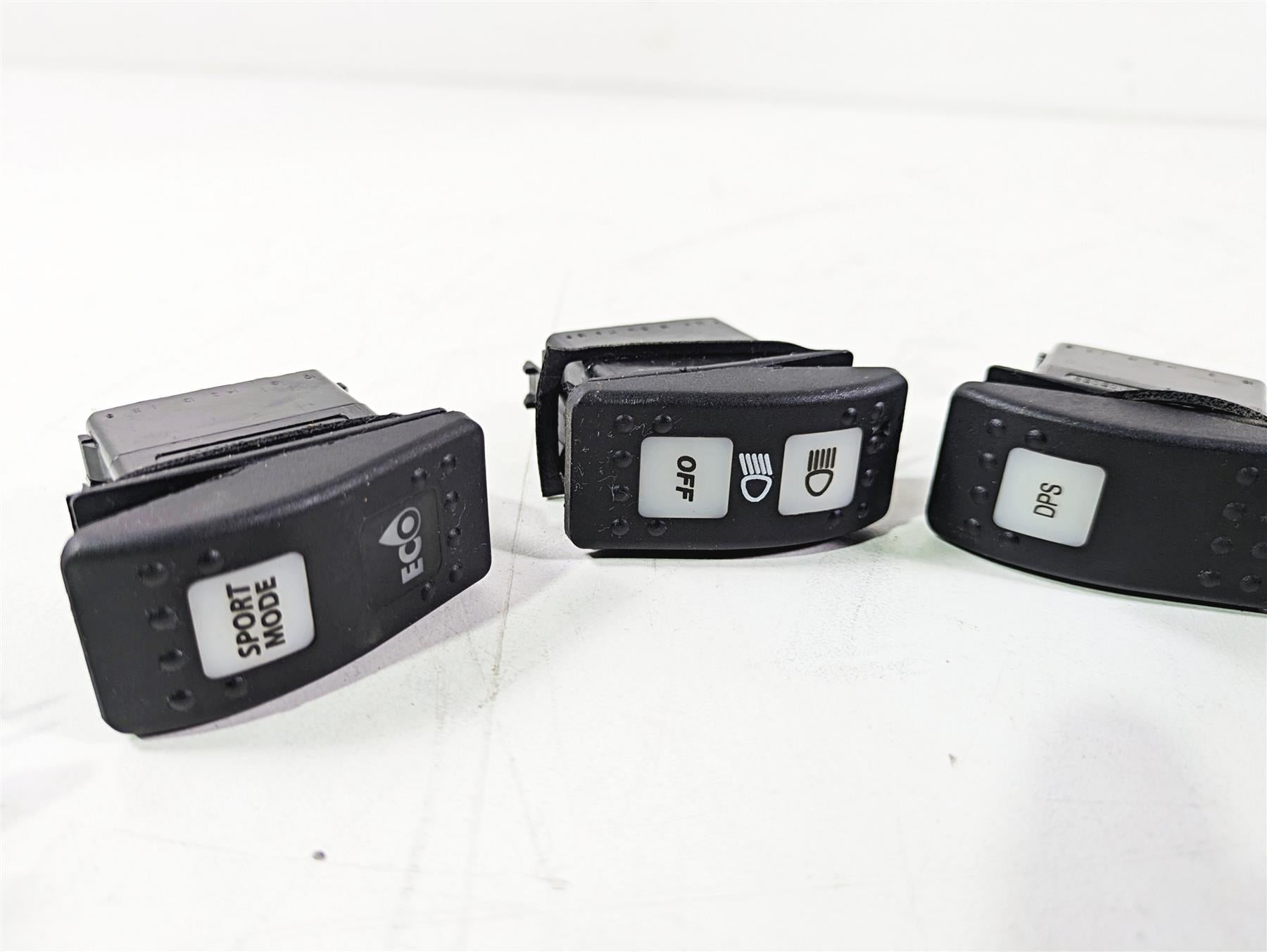 2018 Can Am Maverick X3 XRC Turbo R DPS Light Front Lock Switch 710004492 {{ shop.shopifyCountryName }} - Mototech271