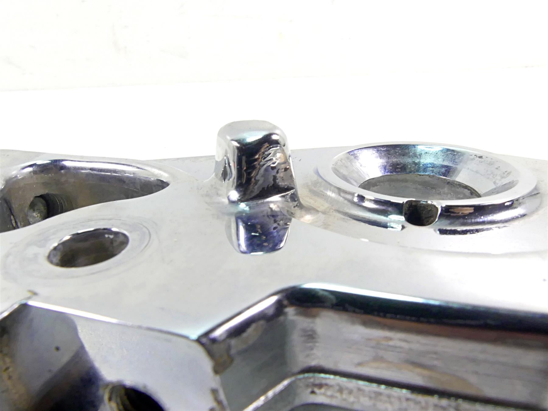 2005 Harley VRSCSE CVO V-Rod Chrome Upper Triple Tree Clamp 49mm 46773-02 {{ shop.shopifyCountryName }} - Mototech271
