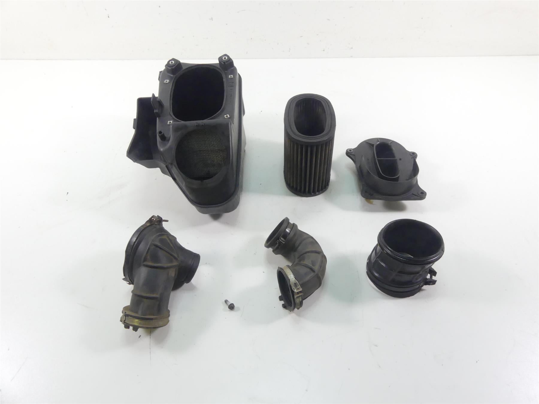 2007 Honda VT1100 C Shadow Spirit Air Box Cleaner Breather & Tubes 17210-MM8-020 {{ shop.shopifyCountryName }} - Mototech271