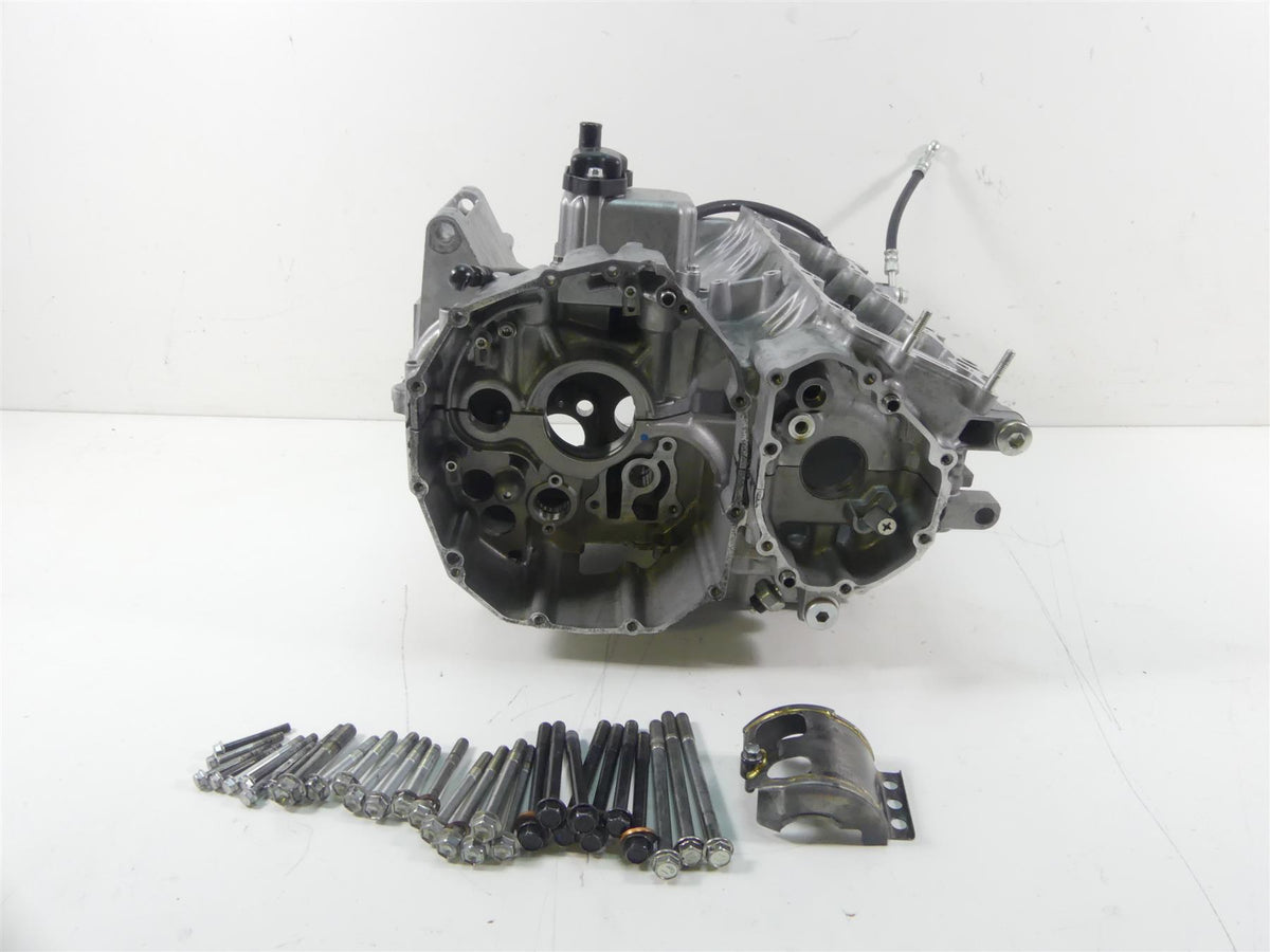 2020 Suzuki GSX1300 R Hayabusa Engine Motor Crank Case X704 Set 11302-24820 {{ shop.shopifyCountryName }} - Mototech271