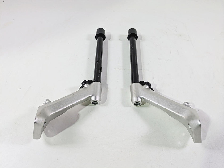 2010 BMW R1200RT K26 Left & Right Handle Bar Set 32718531337 32718531338 {{ shop.shopifyCountryName }} - Mototech271