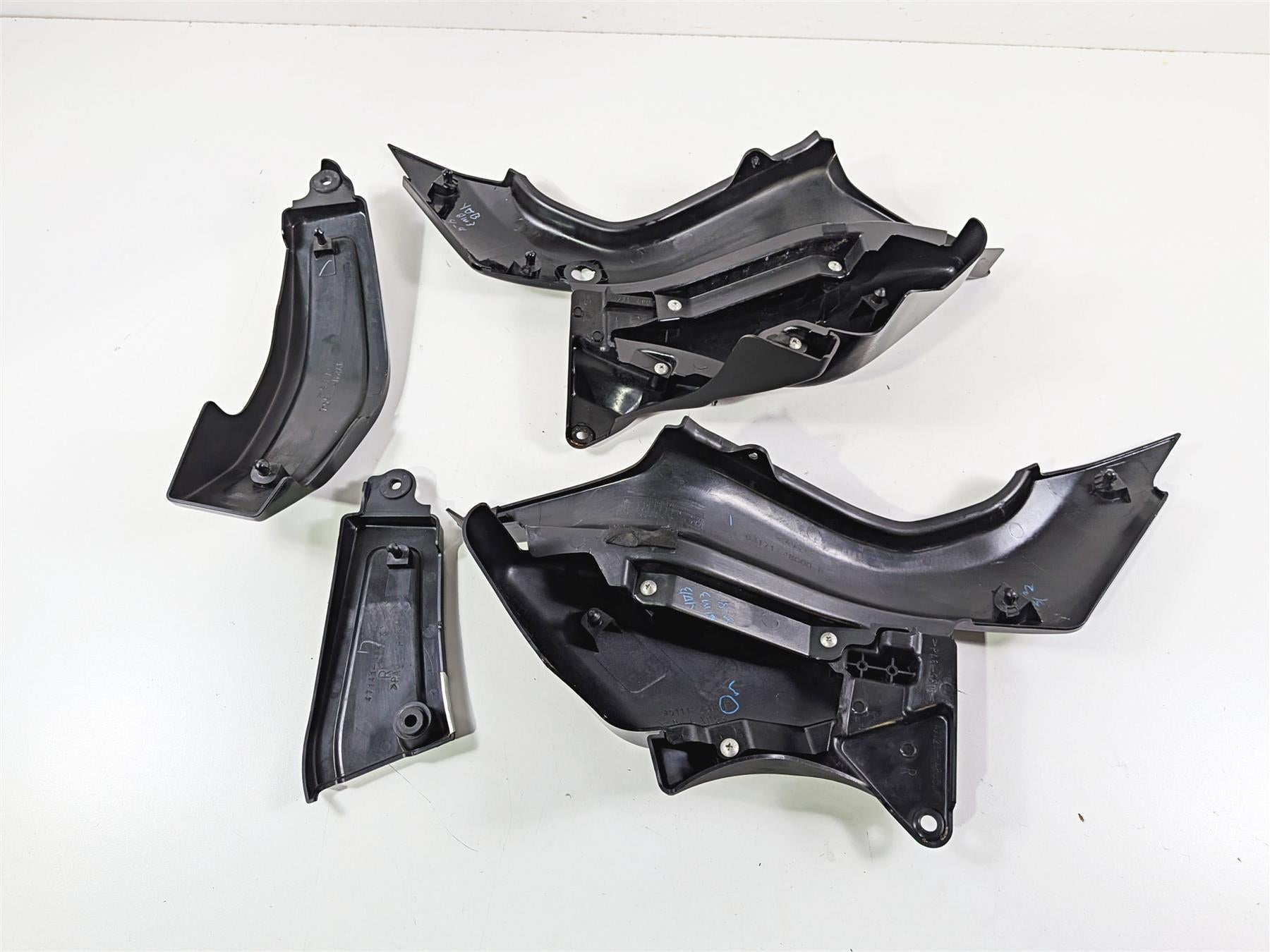 2014 Suzuki M109R VZR1800 Boulevard Side Cover Fairing Set 63171-48G51 {{ shop.shopifyCountryName }} - Mototech271