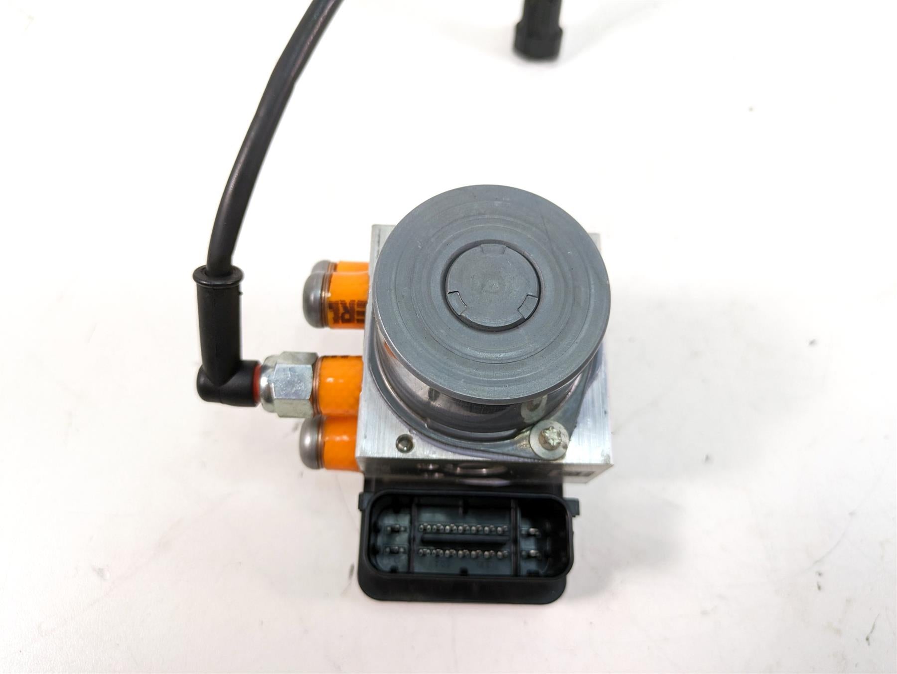 2018 KTM 1090 Adventure R Abs Brake Pump Pressure Unit Module 60842031000 {{ shop.shopifyCountryName }} - Mototech271