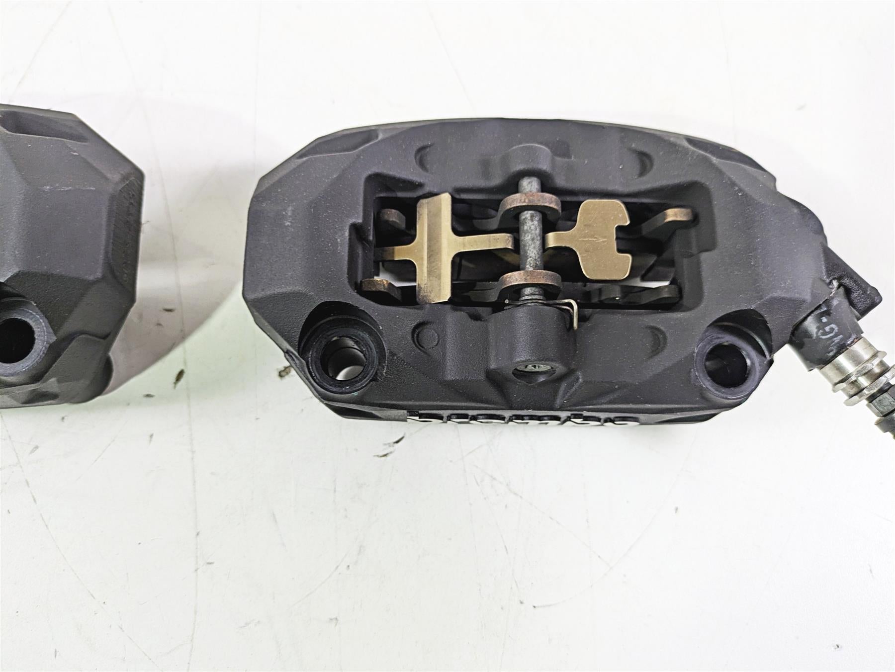 2016 BMW R1200RS K54 Brembo Front Brake Calipers 100mm 34118556205 34118556206 {{ shop.shopifyCountryName }} - Mototech271