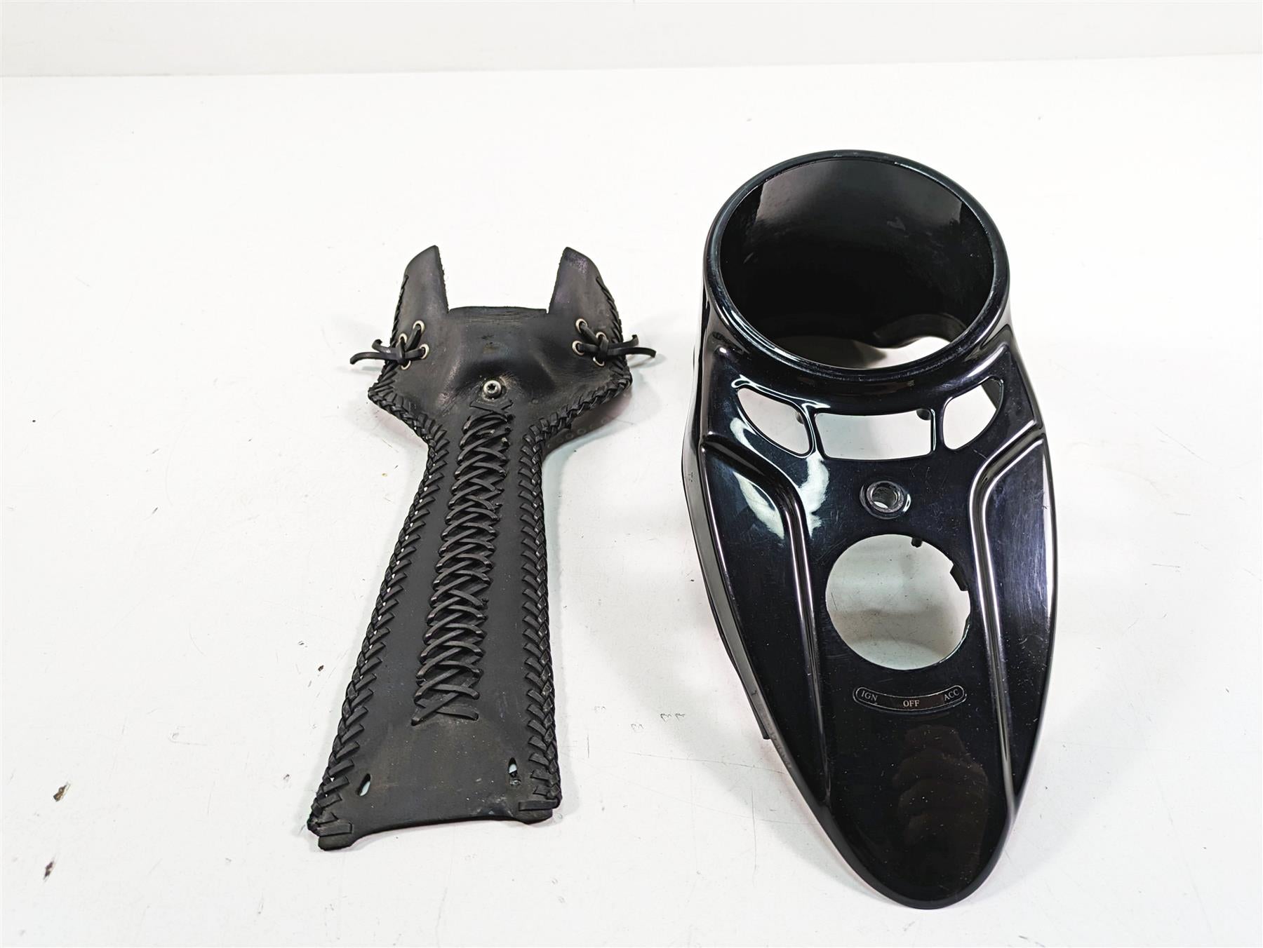 2009 Harley Softail FLSTSB Cross Bones Speedo Cover Tank Dash 71952-08 ...