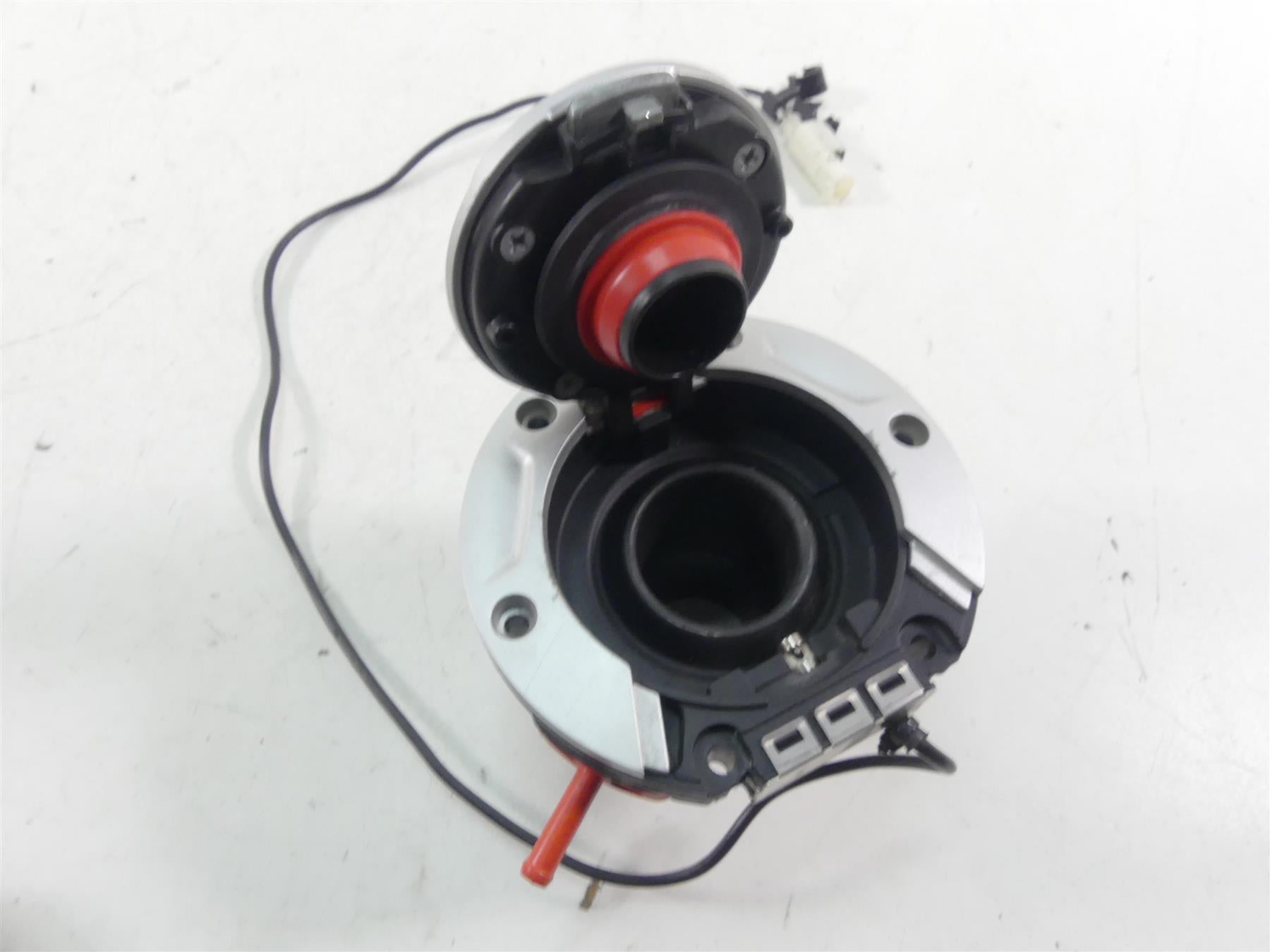 2017 BMW R1200GS GSW K50 Handsfree Fuel Petrol Gas Cap Lid 16118531632 {{ shop.shopifyCountryName }} - Mototech271