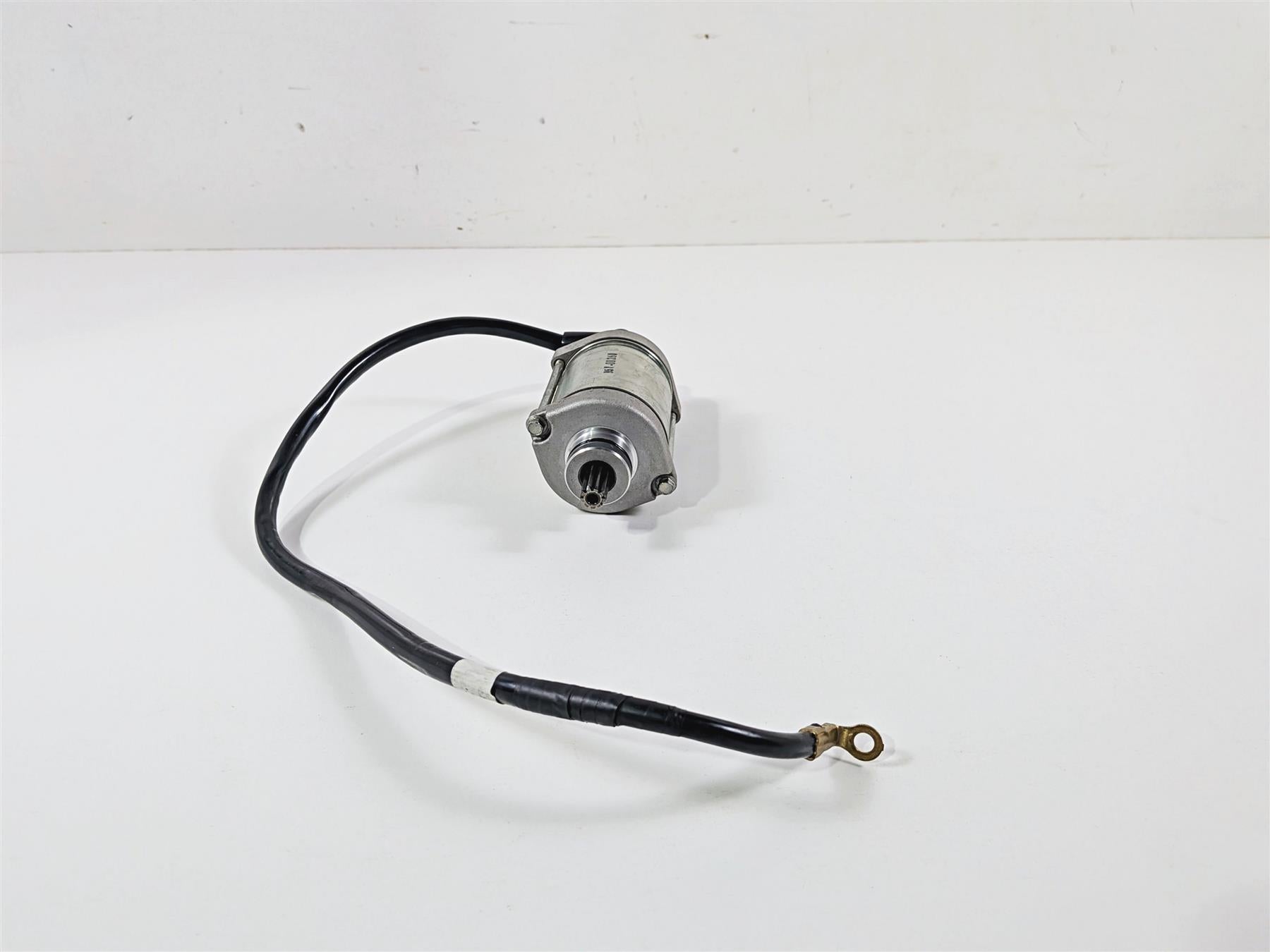 2023 Yamaha MT10 MTN1000 Engine e Starter Motor 2CR-81890-10-00 2CR-81890-11-00 {{ shop.shopifyCountryName }} - Mototech271