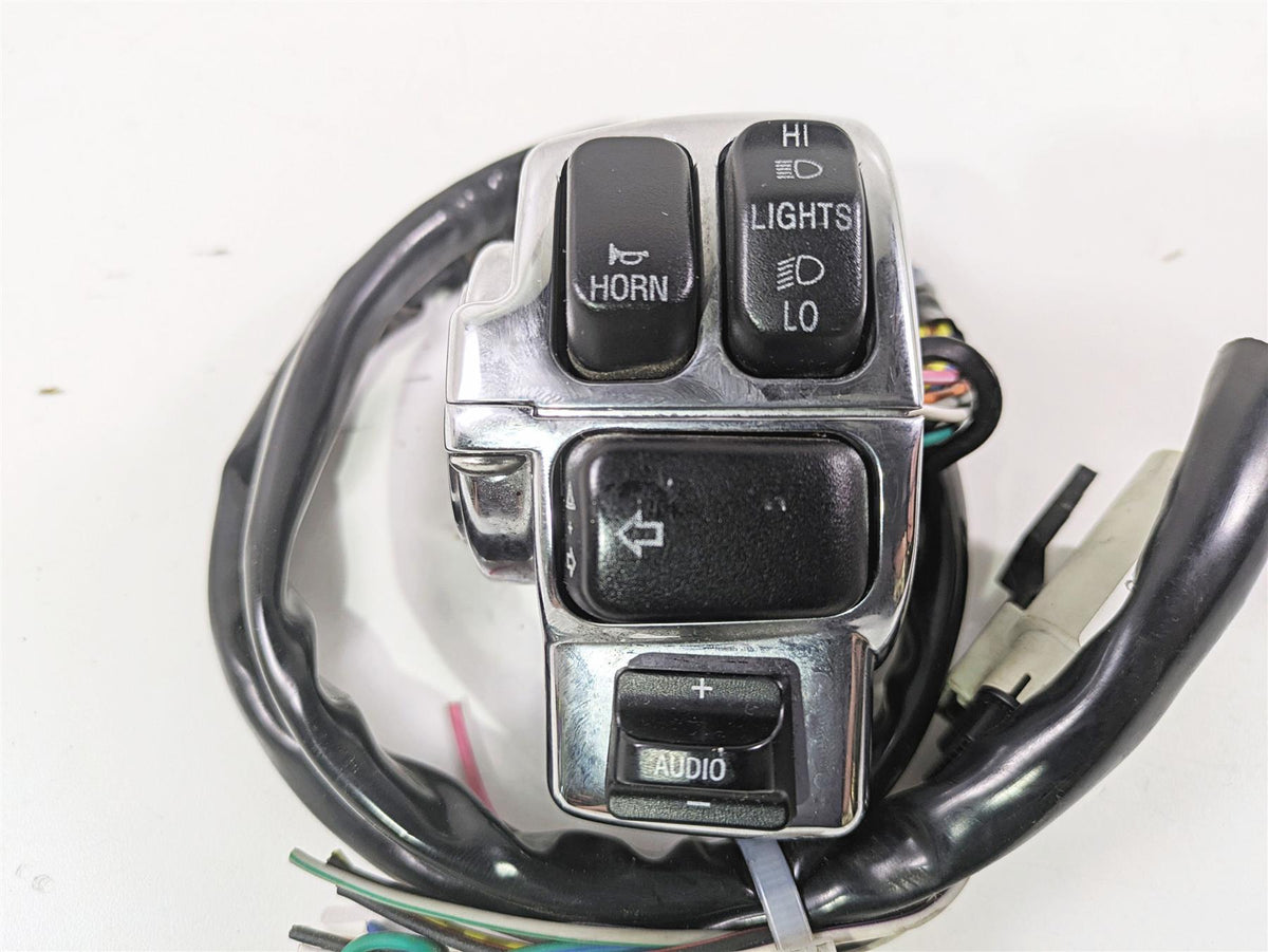 2010 Harley Touring FLHXSE CVO Street Glide Left Hand Control Switch 71682-06A {{ shop.shopifyCountryName }} - Mototech271