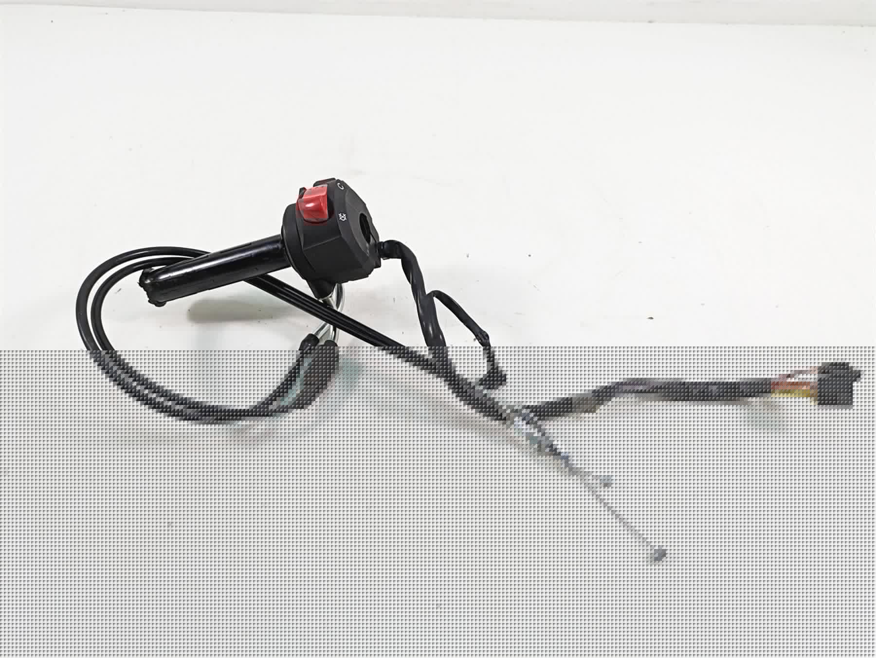 2022 Suzuki GSXR 750 Right Hand Start Kill Control Switch 37200-47H30 {{ shop.shopifyCountryName }} - Mototech271