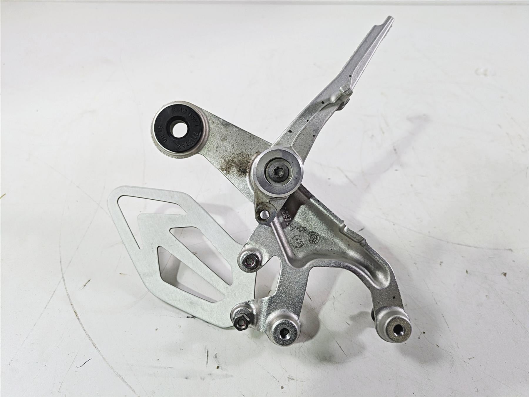 2016 BMW S1000RR K46 Right Foot Peg Set & Brake Pedal 46717728308 {{ shop.shopifyCountryName }} - Mototech271