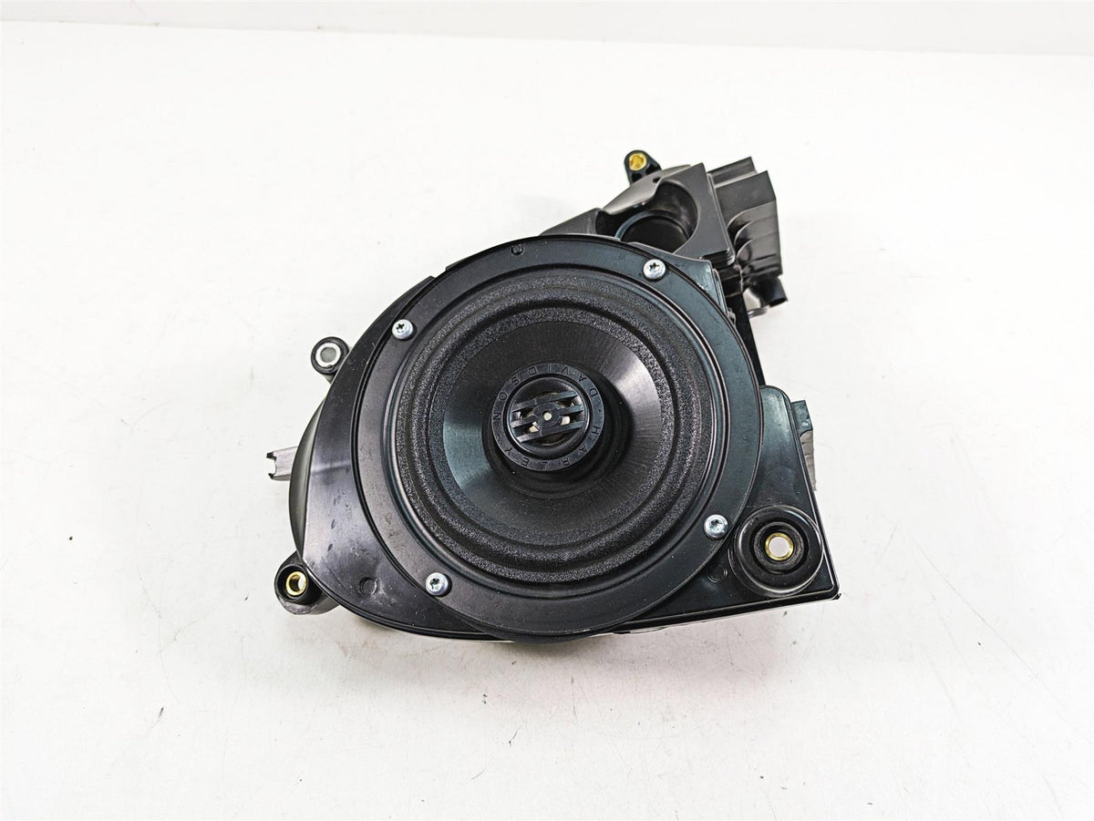 2020 Harley Touring FLHX Street Glide Front Right Audio Speaker - Read 57000175 {{ shop.shopifyCountryName }} - Mototech271