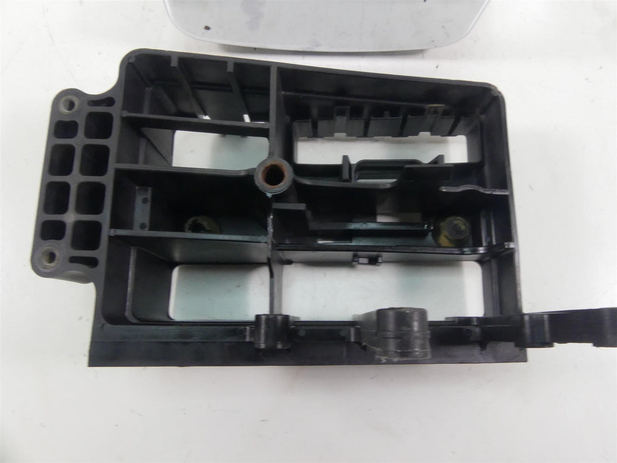 2004 Harley FXDWGI Dyna Wide Glide Electric Tray Holder & Chrome Cover 70367-04B {{ shop.shopifyCountryName }} - Mototech271