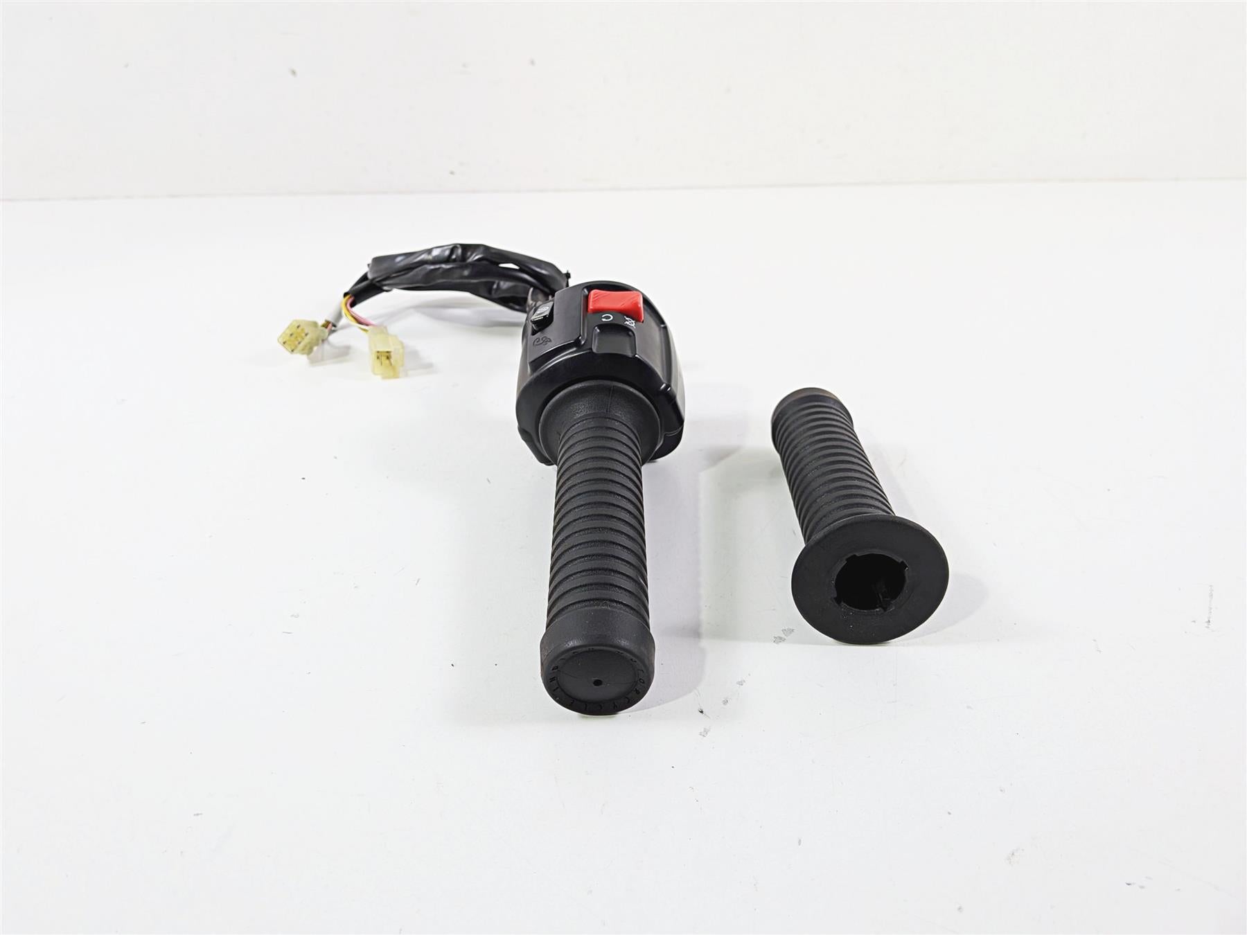 2021 Indian Scout 1200 Right Hand Control Switch Start Kill 395miles 4014450 {{ shop.shopifyCountryName }} - Mototech271