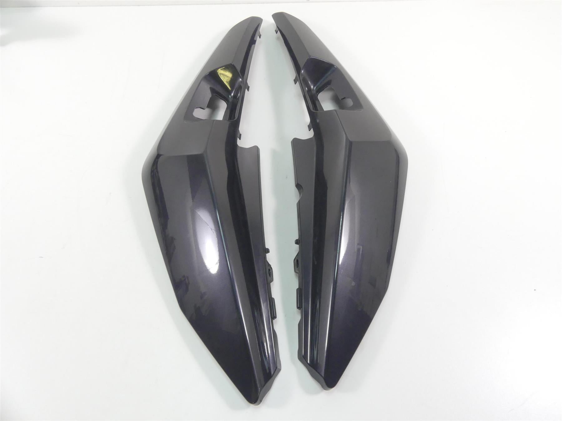 2014 BMW K1600 GTL K48 Rear Side Panel Tail Fairing Cover Set 46627709505 {{ shop.shopifyCountryName }} - Mototech271