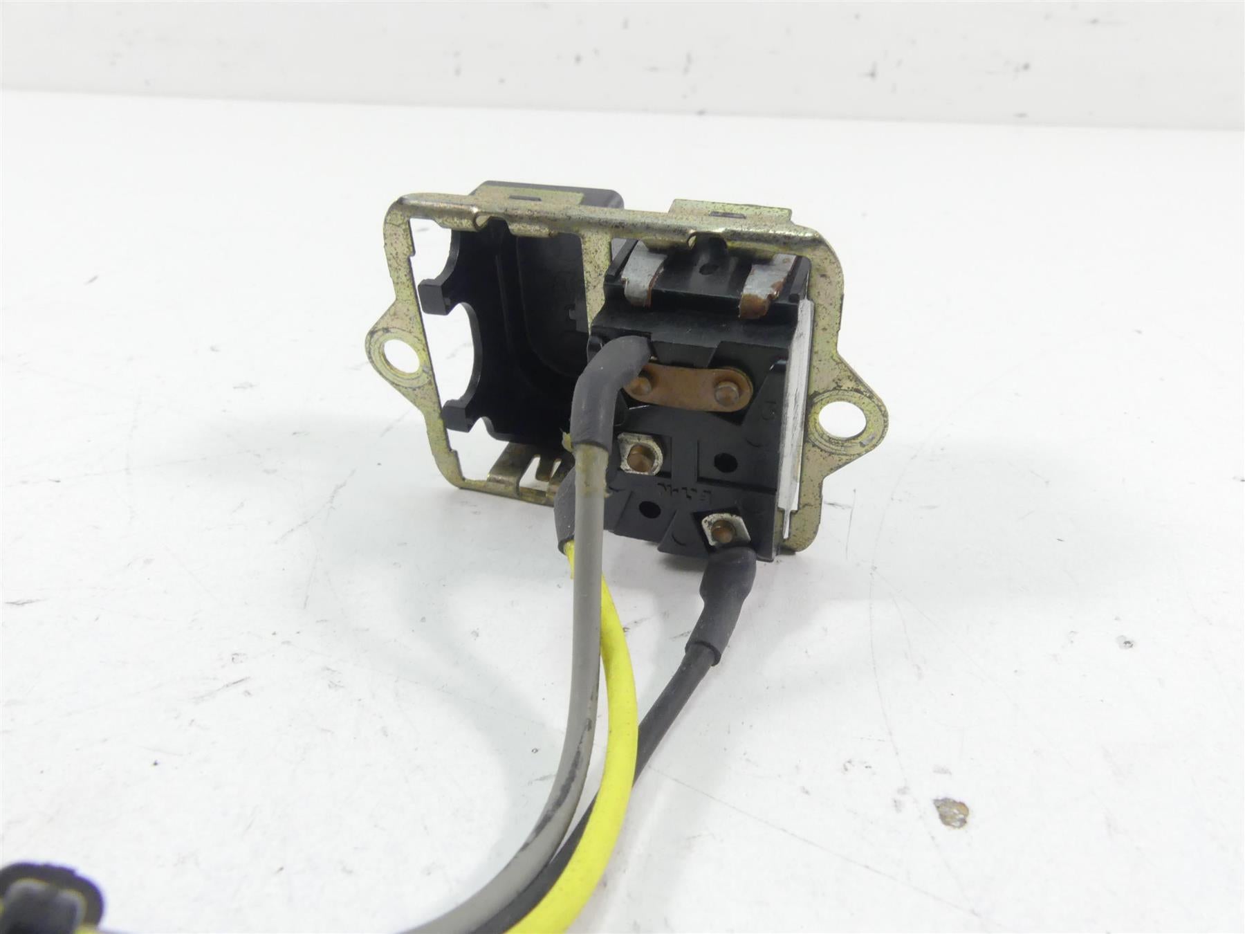 2005 Harley Touring CVO FLHTC SE Electra Glide Auxiliary Switches 70278-04 {{ shop.shopifyCountryName }} - Mototech271
