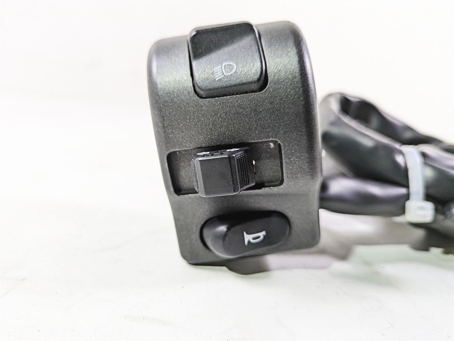 2008 Yamaha XVS1300 V-Star Tourer Left Hand Control Switch 3D8-83973-00-00 {{ shop.shopifyCountryName }} - Mototech271