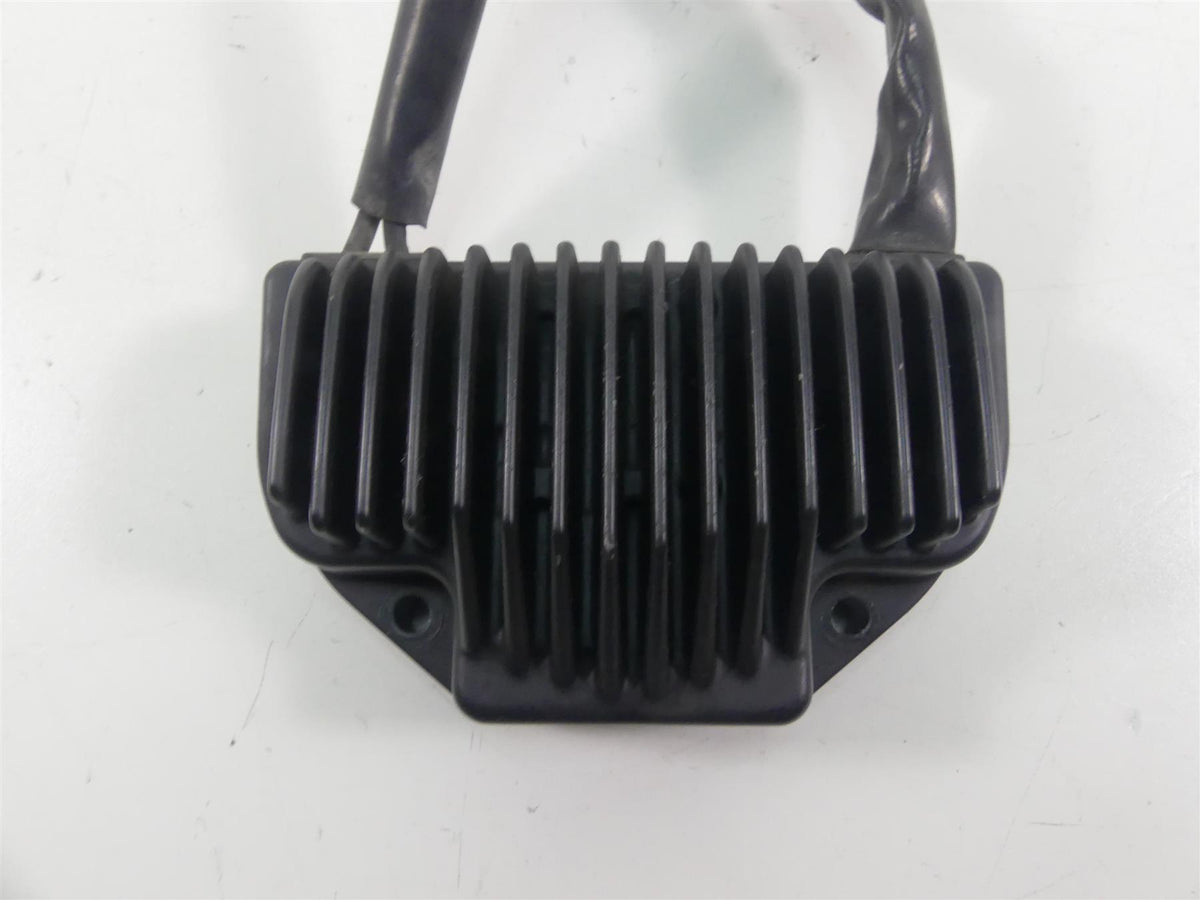 2004 Harley FXDWGI Dyna Wide Glide Rectifier Voltage Regulator 74631-04 {{ shop.shopifyCountryName }} - Mototech271