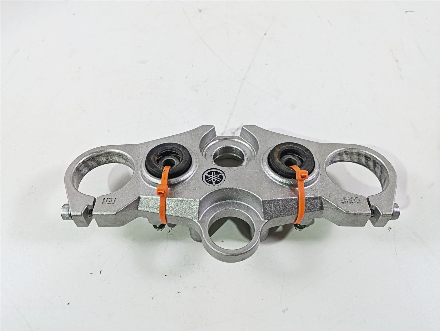 2009 Yamaha FZ1 FZS10 Fazer Upper Triple Tree Clamp 50mm 2D1-23405-11-00 {{ shop.shopifyCountryName }} - Mototech271