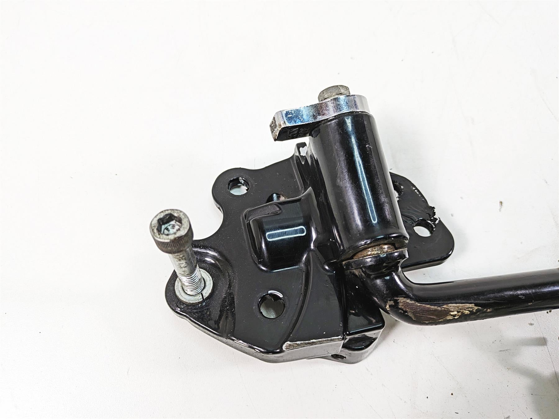 2018 Harley Touring FLHXSE CVO Street Glide Sid Kickstand - Read 50000149 {{ shop.shopifyCountryName }} - Mototech271