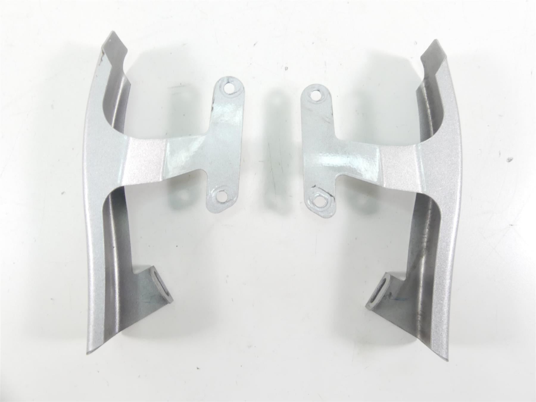 2009 Harley FLHTCU SE4 CVO E-Glide Fender Saddlebag Trim Filler Set 91638-09CZB {{ shop.shopifyCountryName }} - Mototech271