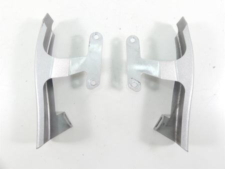 2009 Harley FLHTCU SE4 CVO E-Glide Fender Saddlebag Trim Filler Set 91638-09CZB {{ shop.shopifyCountryName }} - Mototech271
