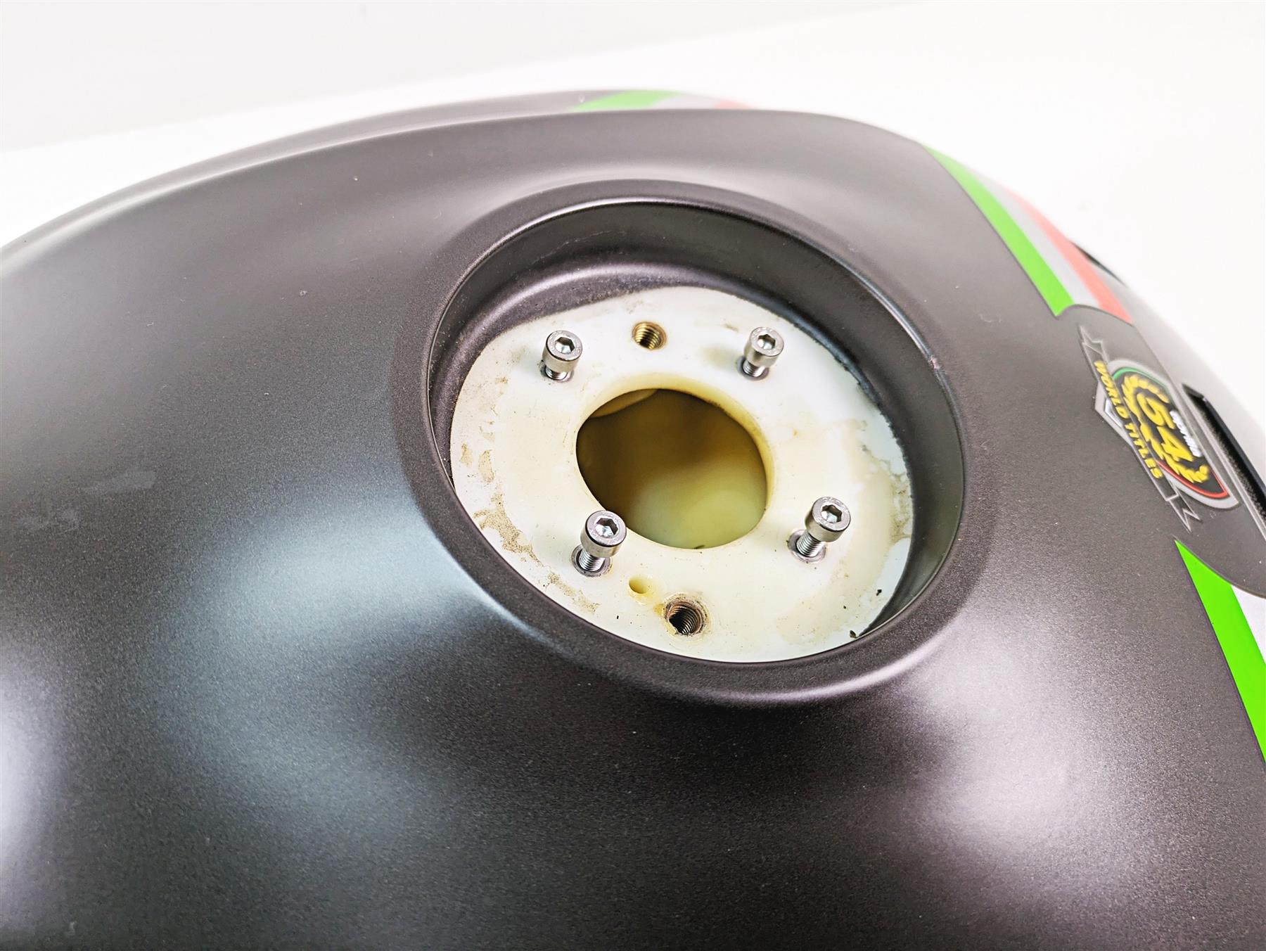 2020 Aprilia Tuono V4 Factory Fuel Gas Petrol Tank - Scratches 2H003689000XHG {{ shop.shopifyCountryName }} - Mototech271