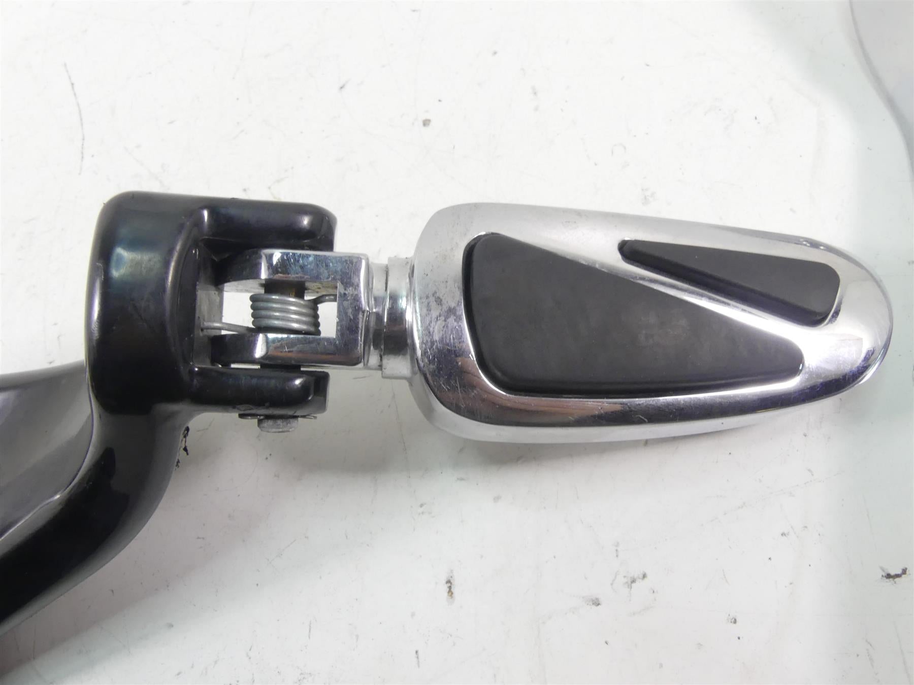 2021 Harley Softail FLSB Sport Glide Right Foot Peg & Brake Pedal Set 50500746 {{ shop.shopifyCountryName }} - Mototech271